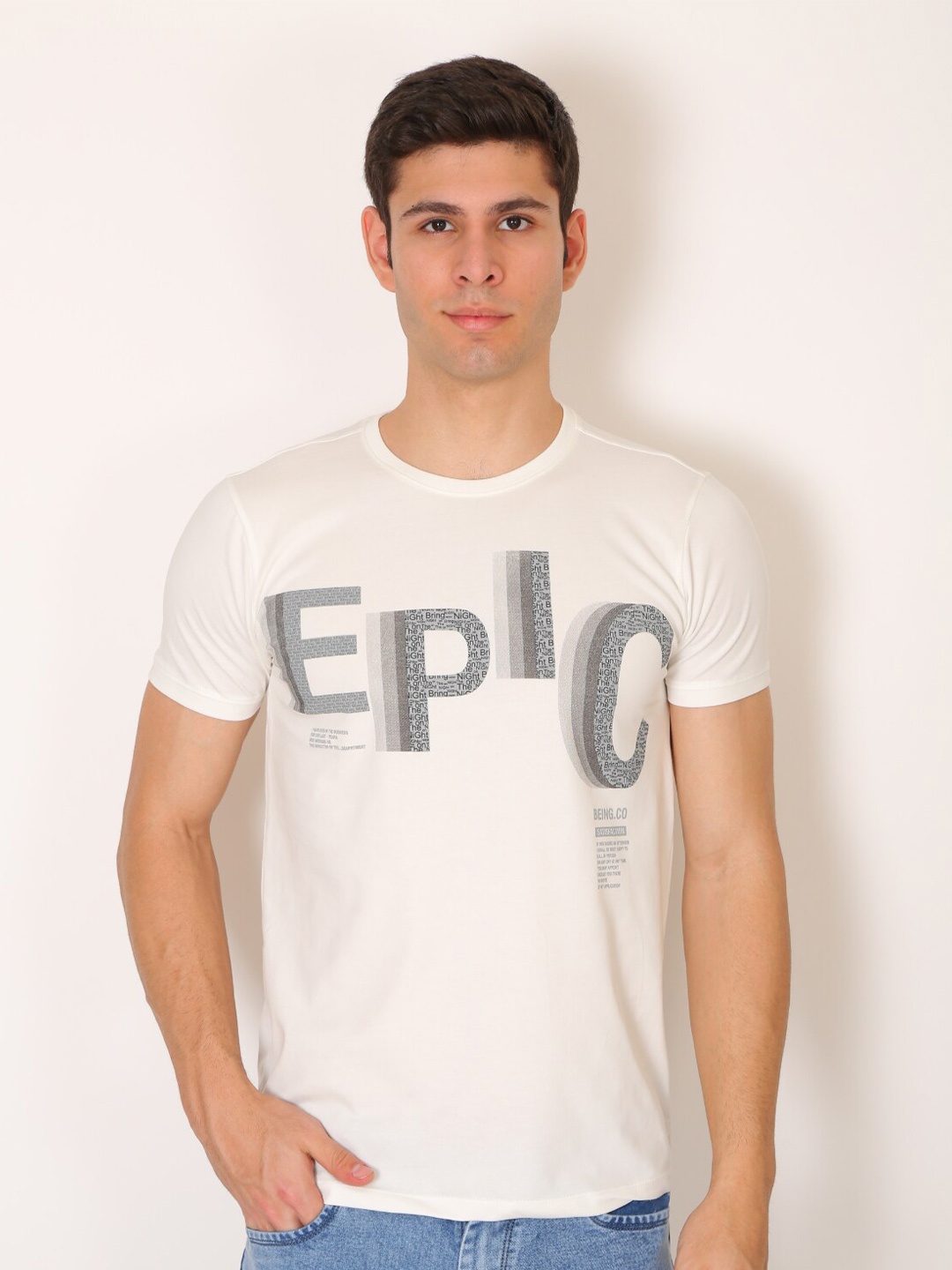 

VINSON Men White Typography Printed Slim Fit T-shirt