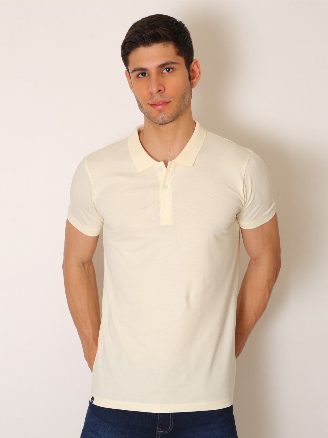 

VINSON Men Beige Polo Collar Slim Fit T-shirt