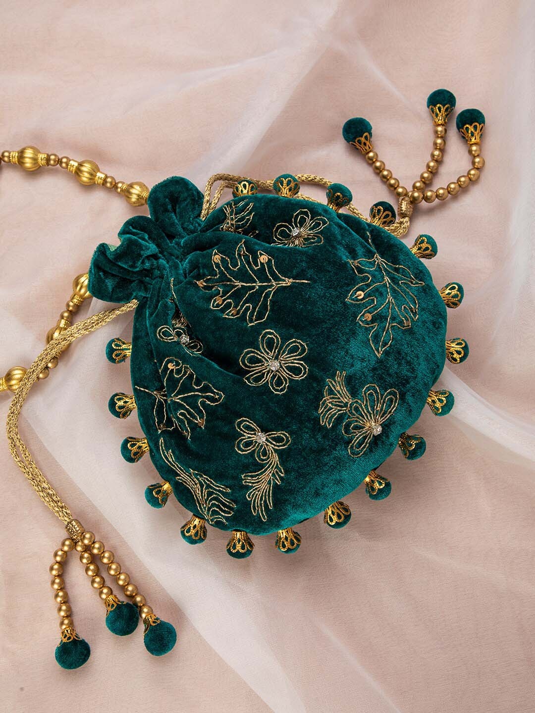 

DEEBACO Sapphire Embroidered Potli Clutch, Green