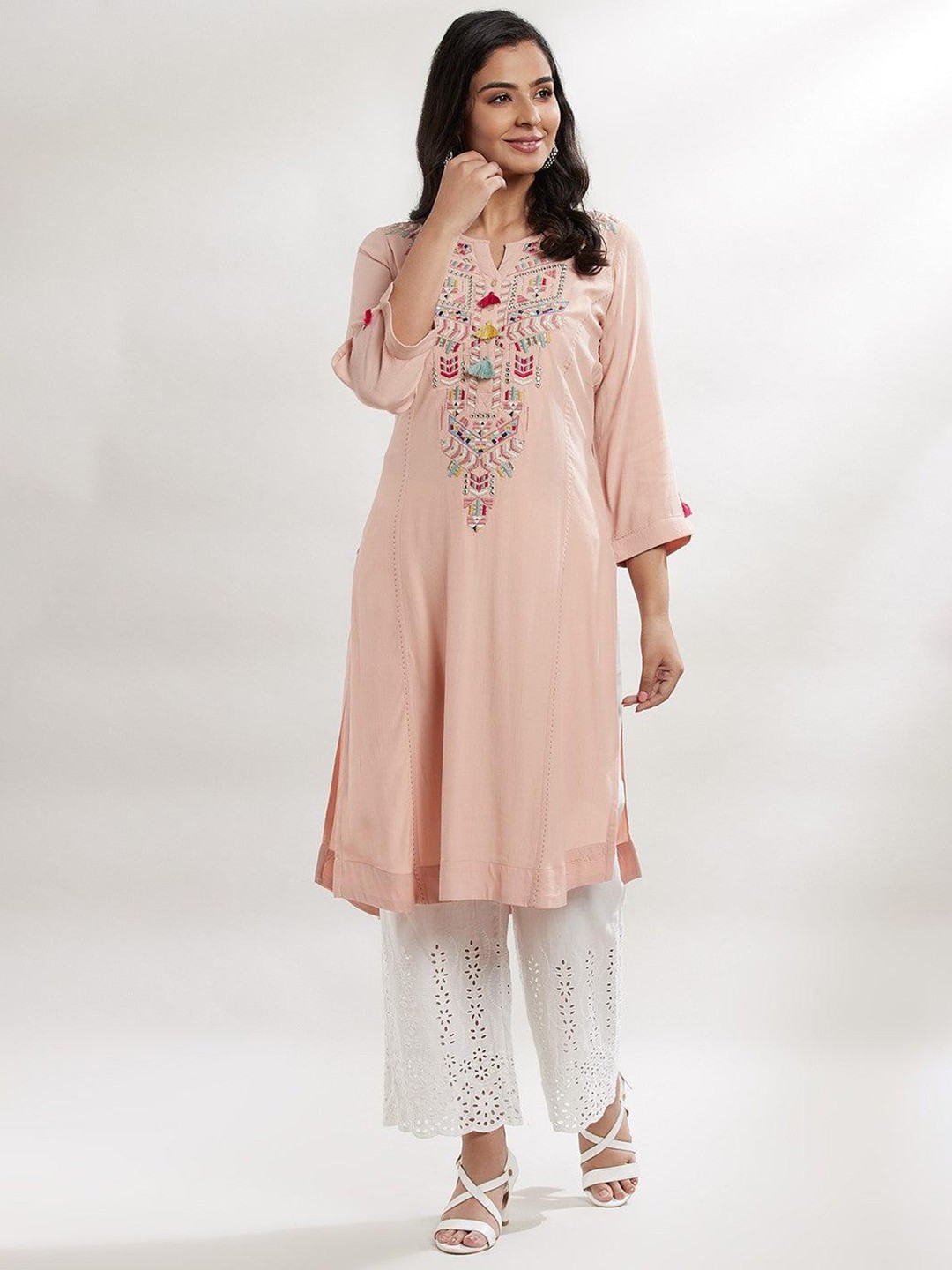

Lakshita Women Pink Floral Embroidered Crepe Kurta