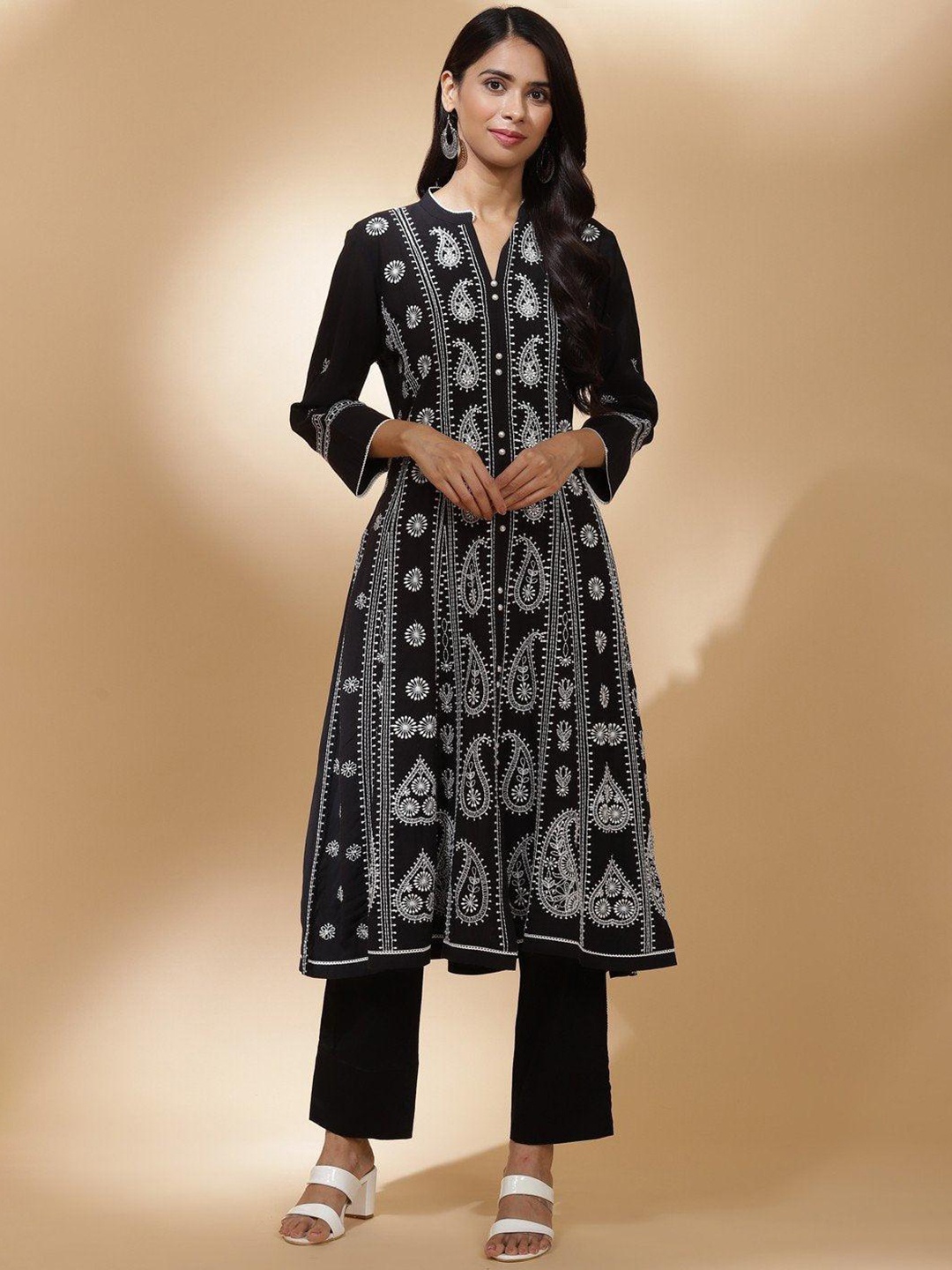 

Lakshita Women Charcoal Black Paisley Printed Kurta