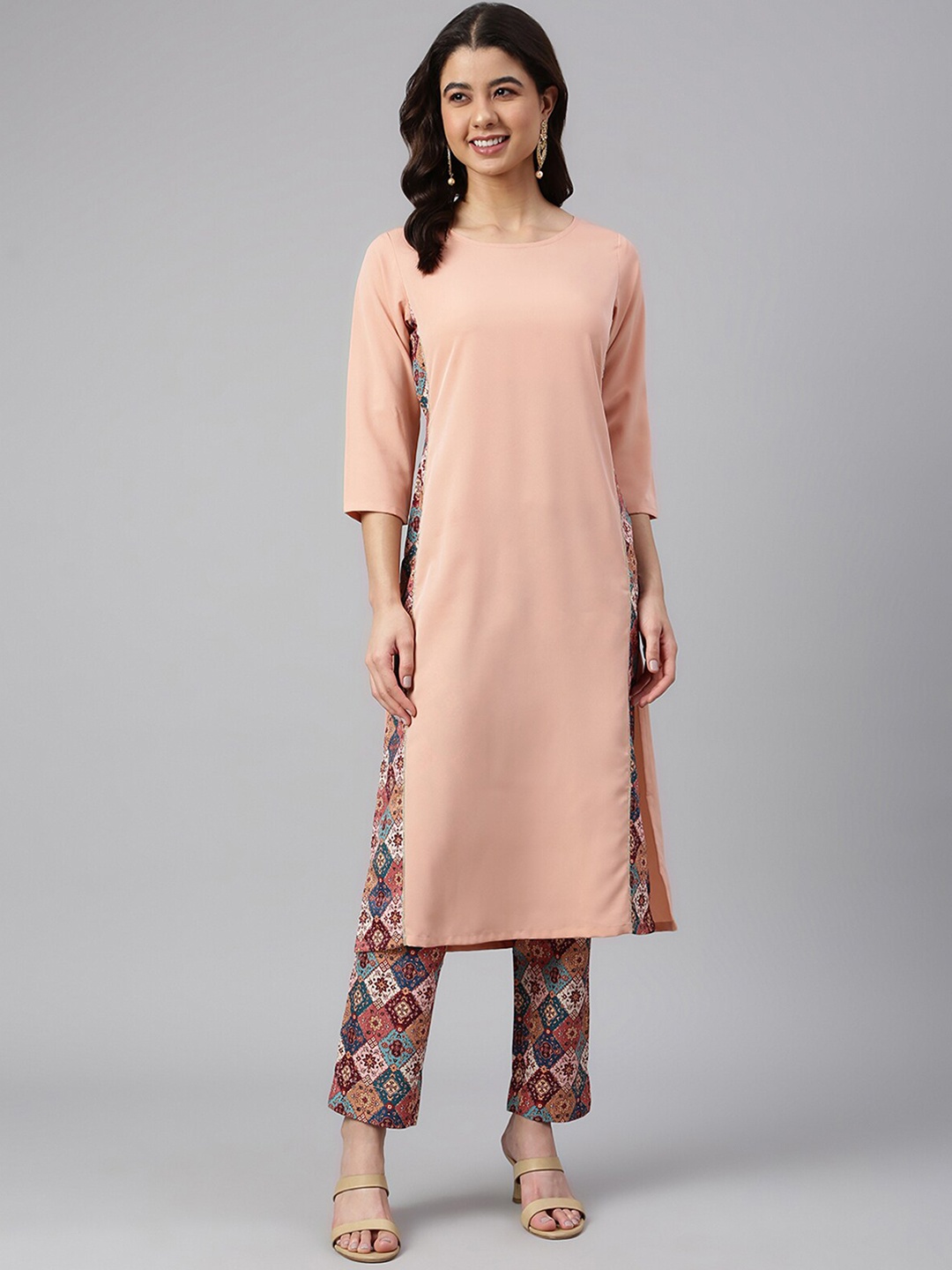 

Janasya Women Peach-Coloured Floral Kurta with Trousers
