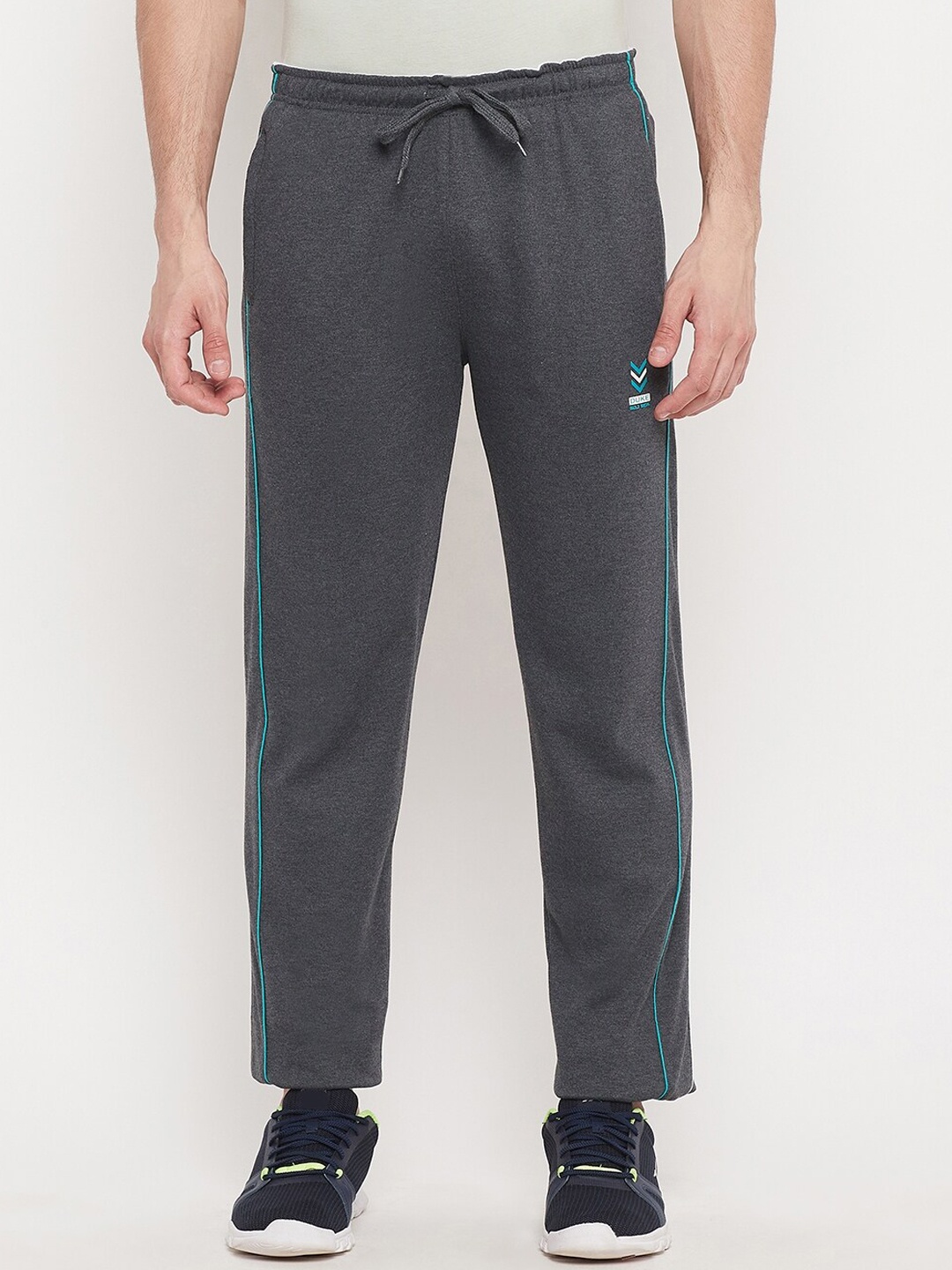 

Duke Men Grey Solid Track Pants