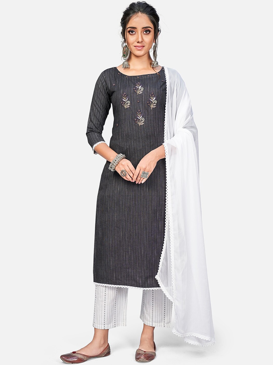 

Vbuyz Women Black Striped Beads and Stones Kurta with Trousers & With Dupatta