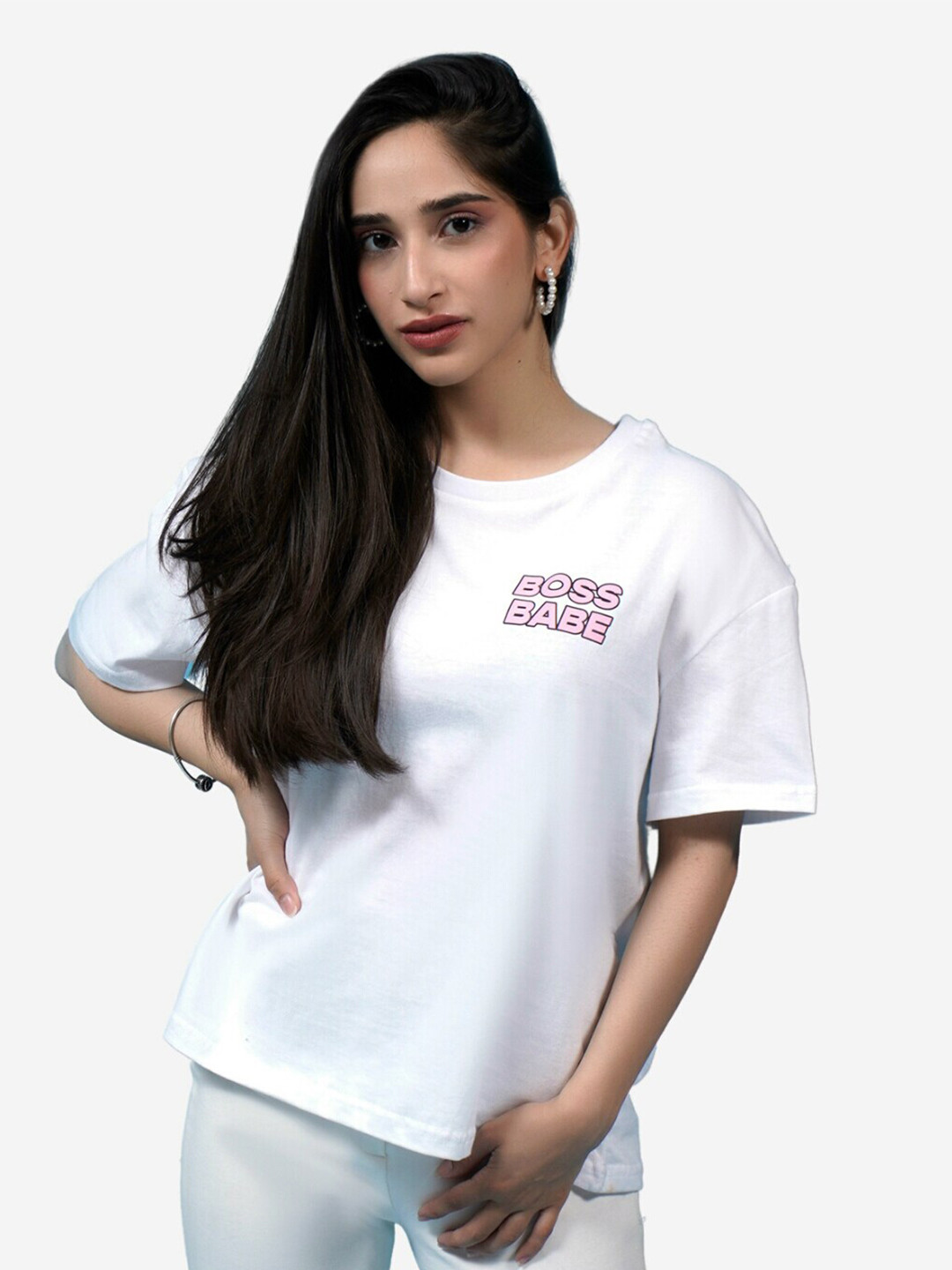 

Alaya By Stage3 Women White Extended Sleeves Loose T-shirt
