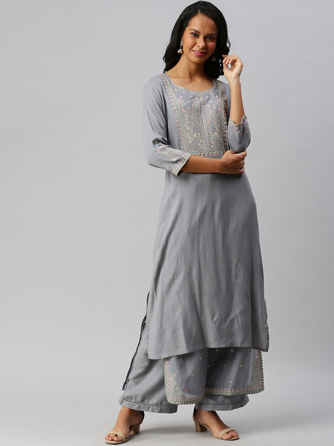 

Soch Women Grey Floral Embroidered Panelled Thread Work Kurti with Palazzos & With Dupatta
