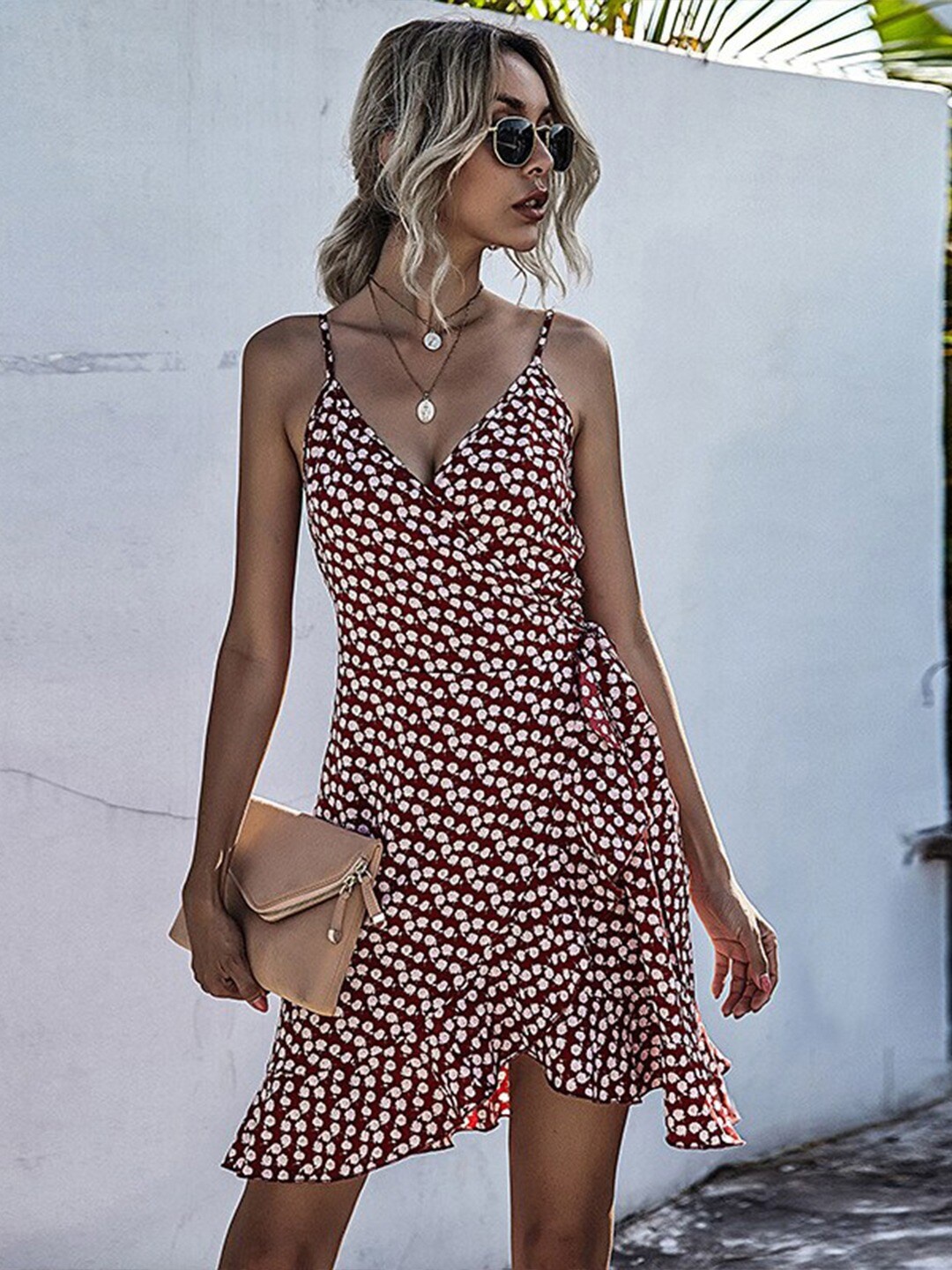 

La Aimee Women Maroon Floral Midi Dress