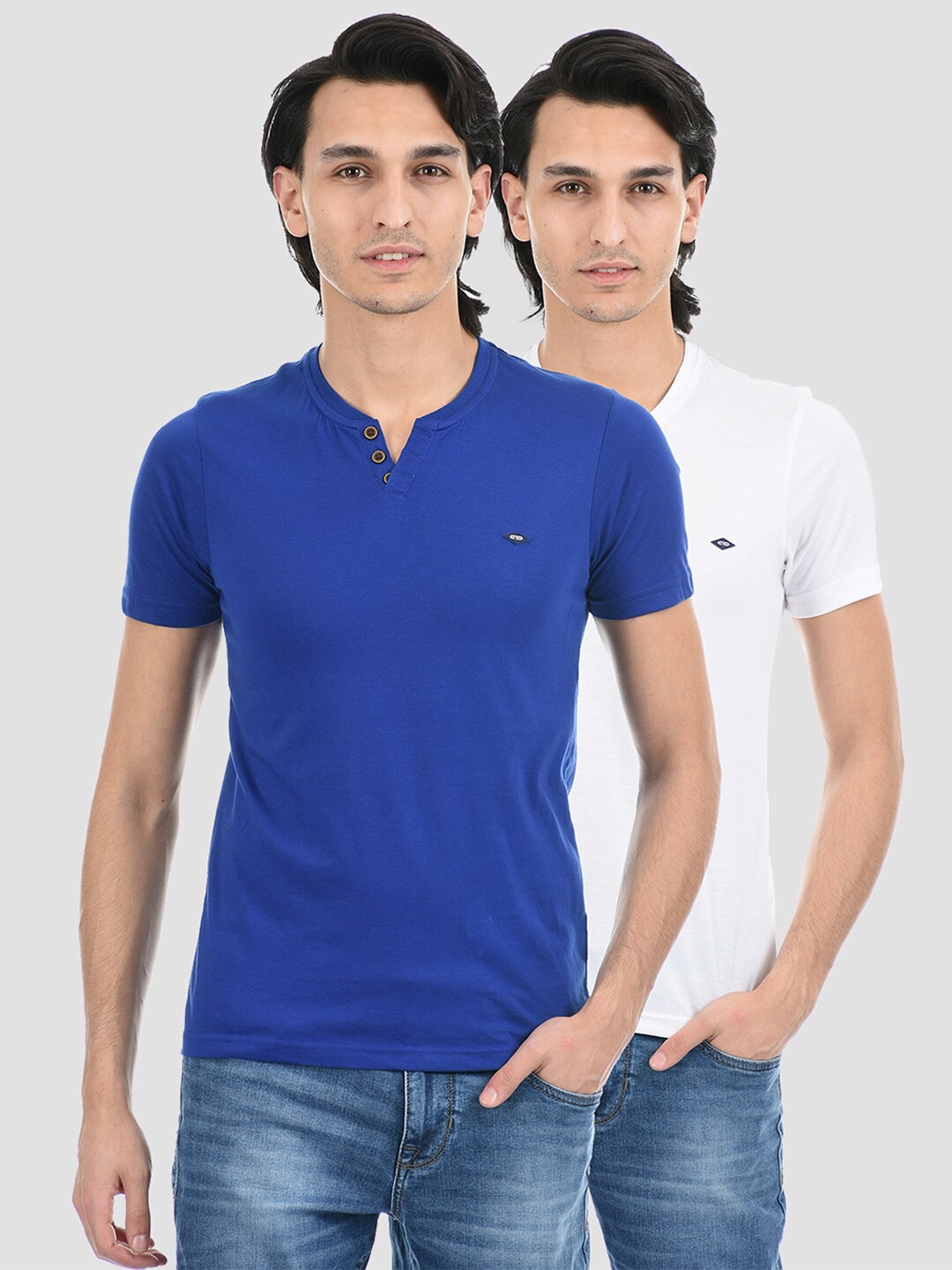 

Cloak & Decker by Monte Carlo Men White & Blue Henley Neck T-shirt