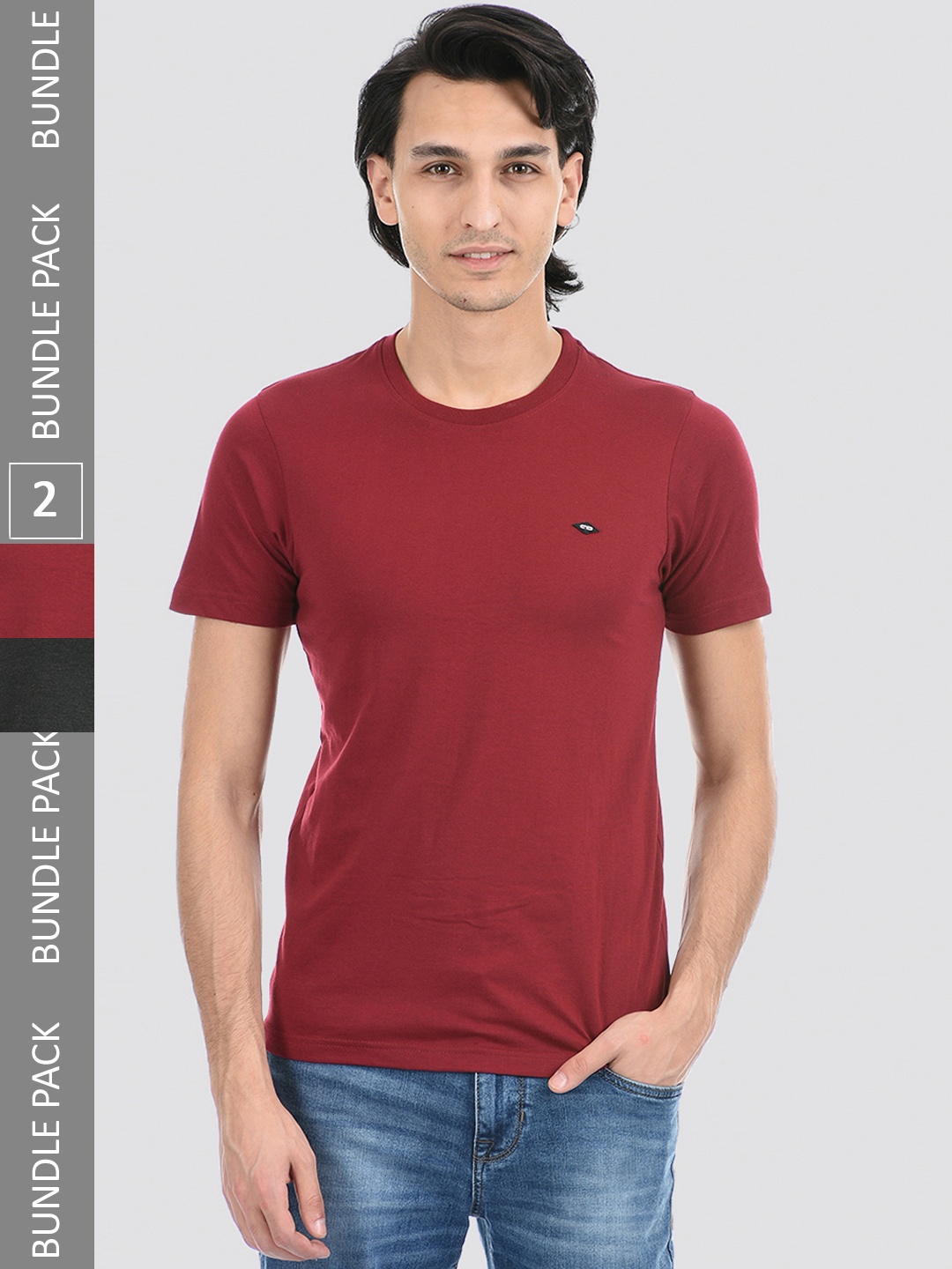 

Cloak & Decker by Monte Carlo Men Black Solid T-shirt