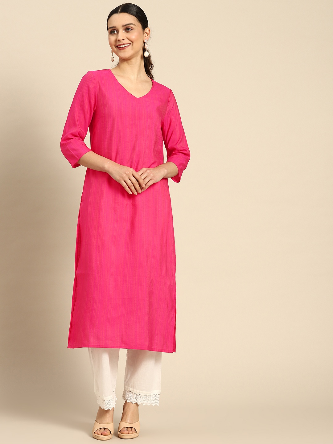 

Anouk Women V-Neck Straight Kurta, Pink