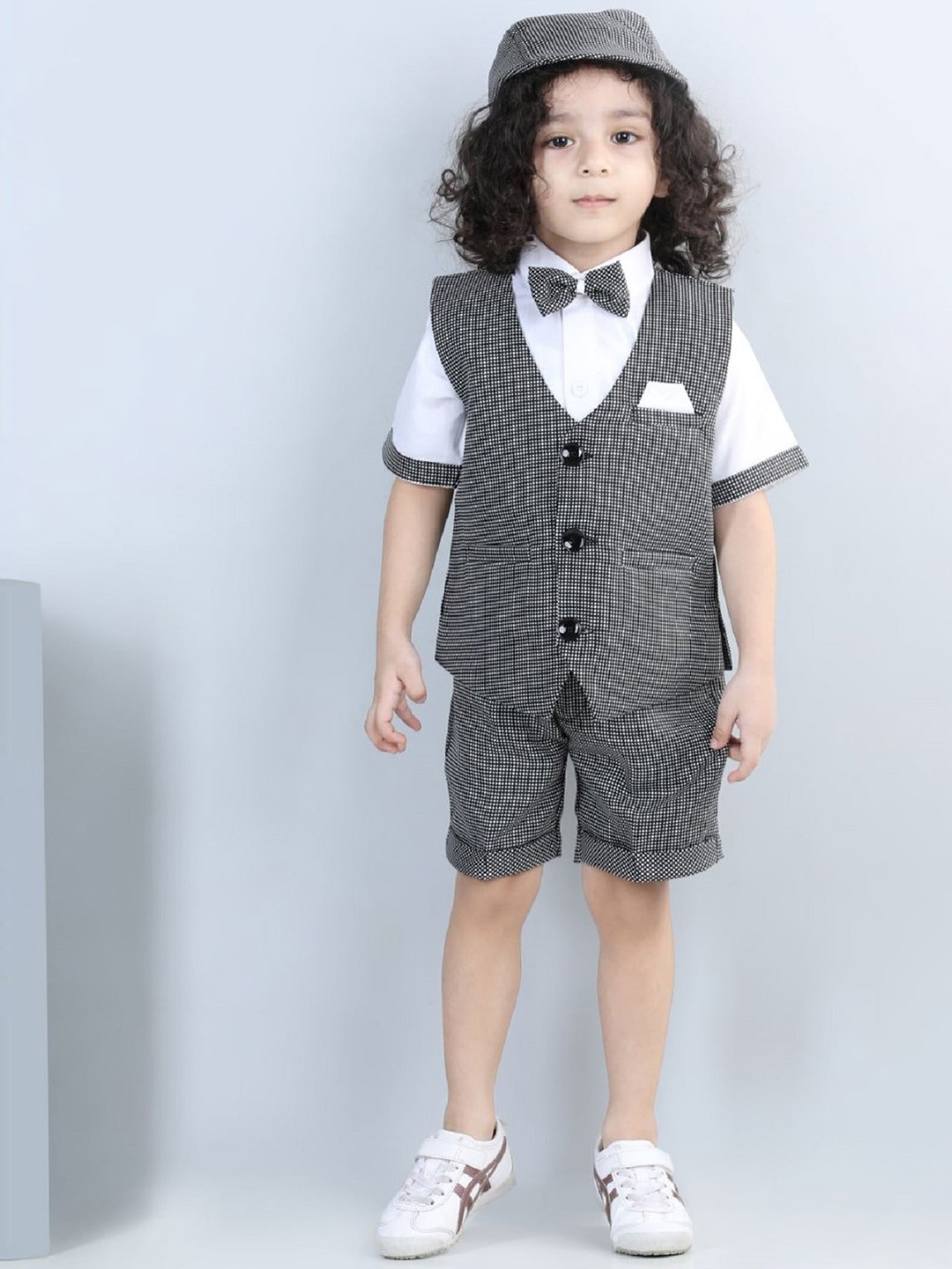 

Aj DEZInES Boys Set Of 5 Checked Clothing Set, Black