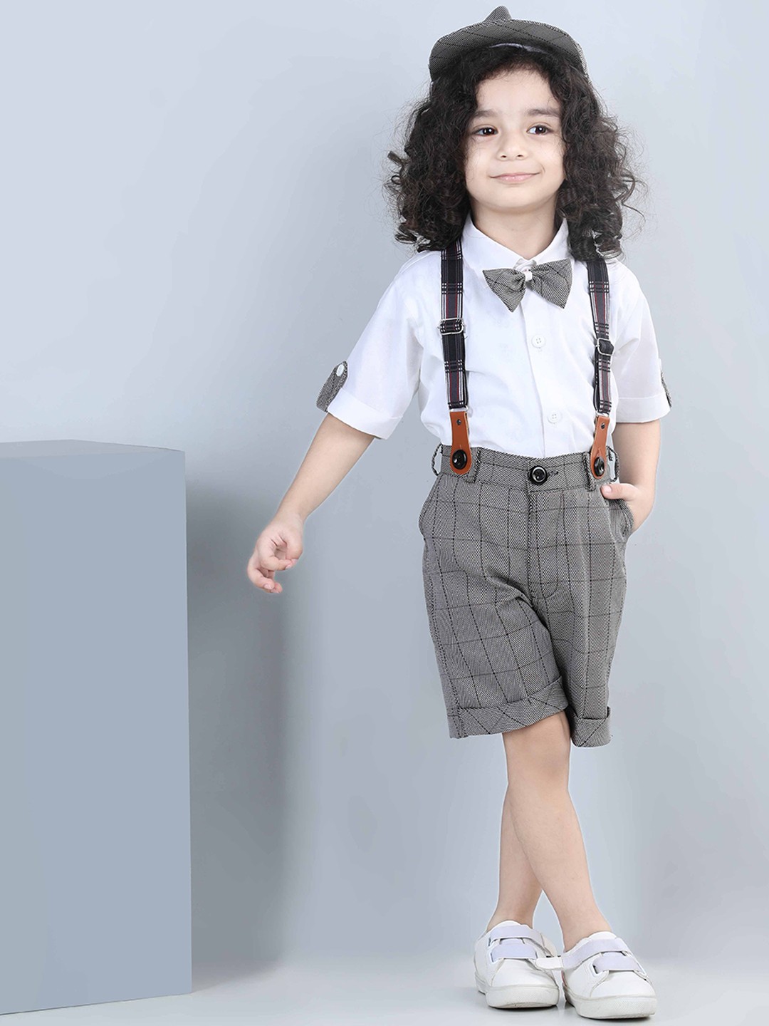 

Aj DEZInES Boys Black & White Shirt with Shorts