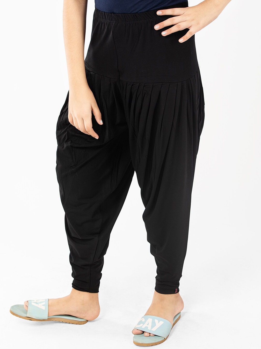 indian flower Girls Black Solid Loose-Fit Cotton Patiala