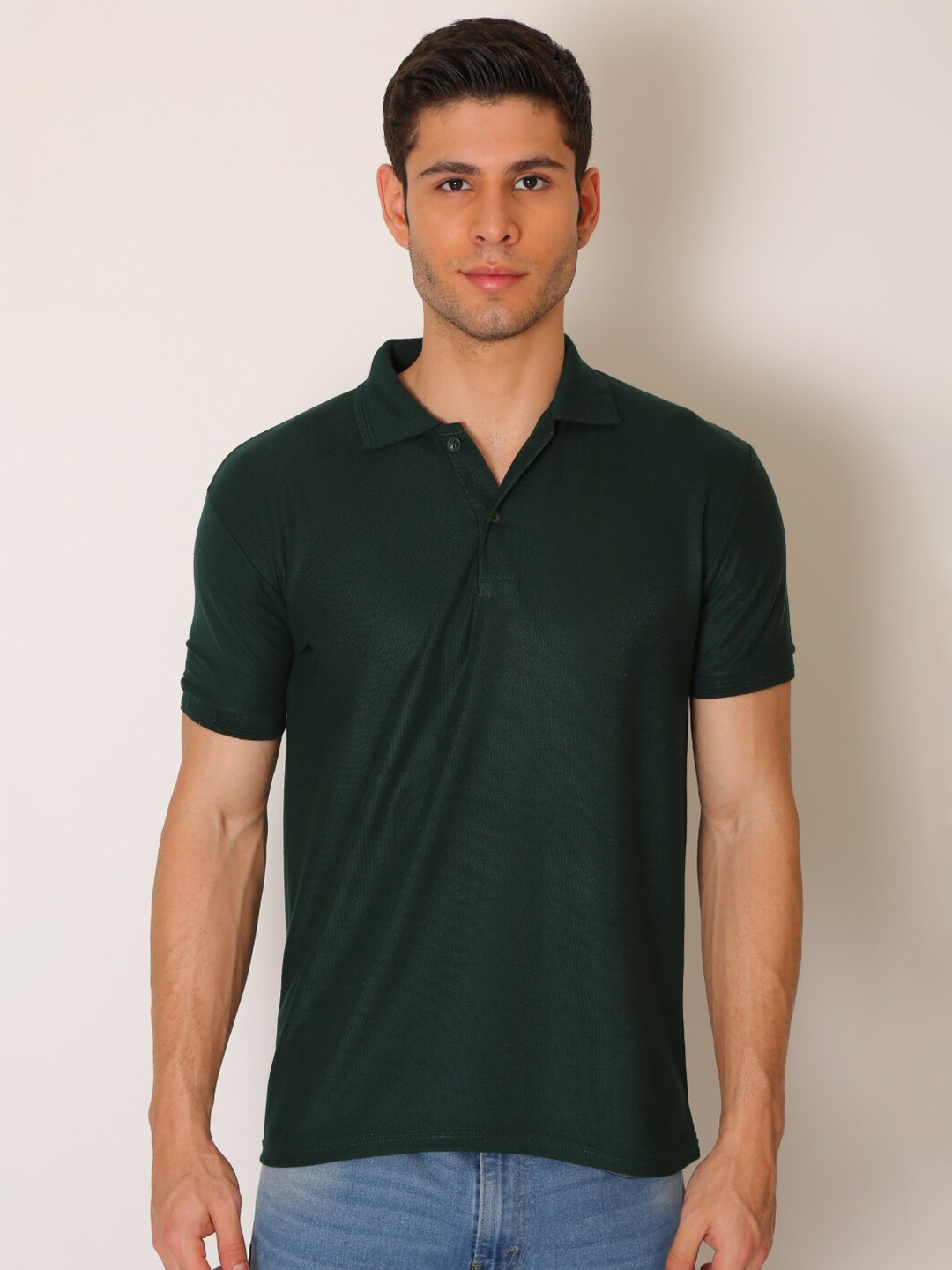 

JMP Men Solid Green Raw Edge Slim Fit T-shirt