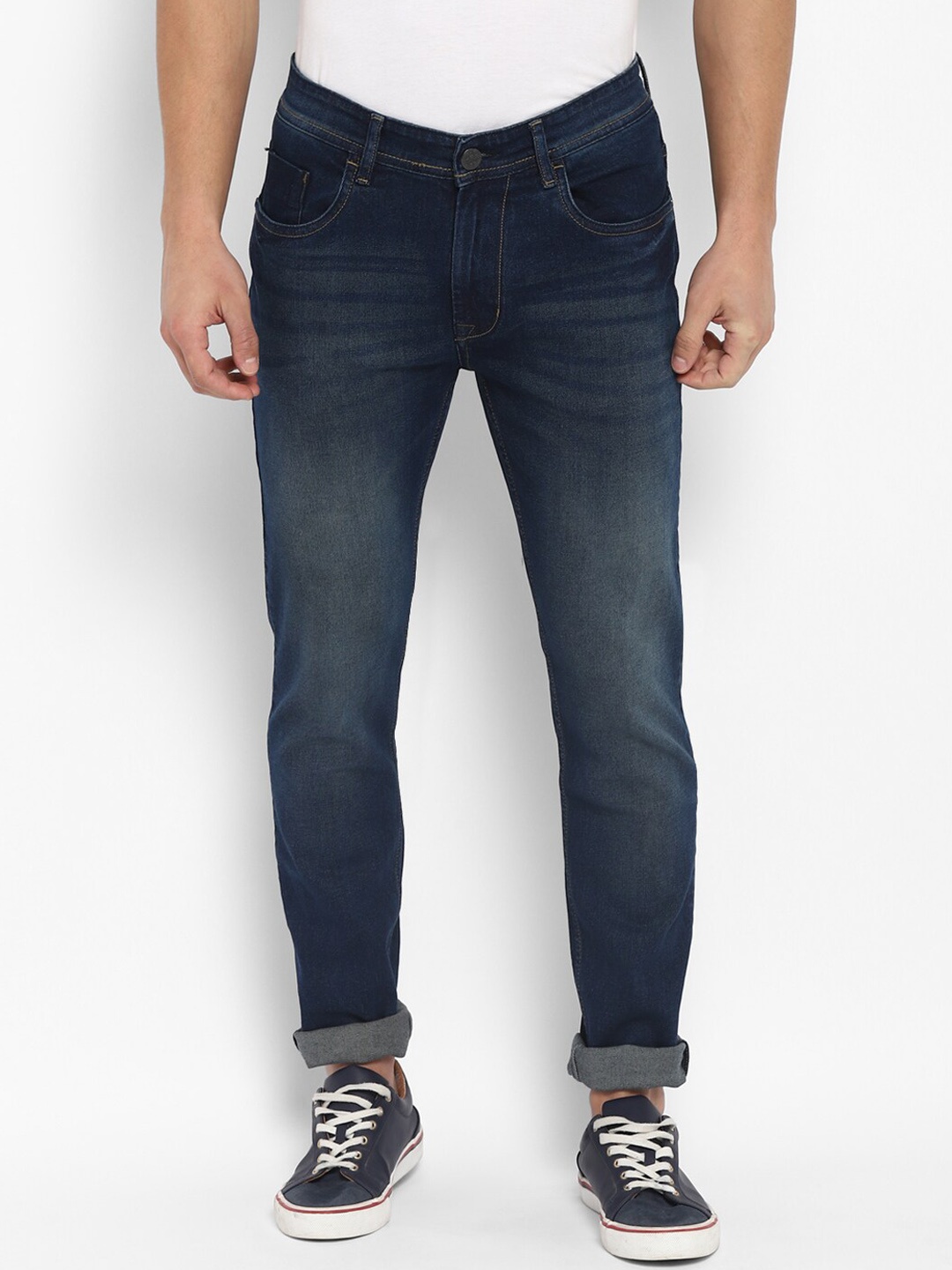 

Red Chief Men Blue Slim Fit Light Fade Jeans
