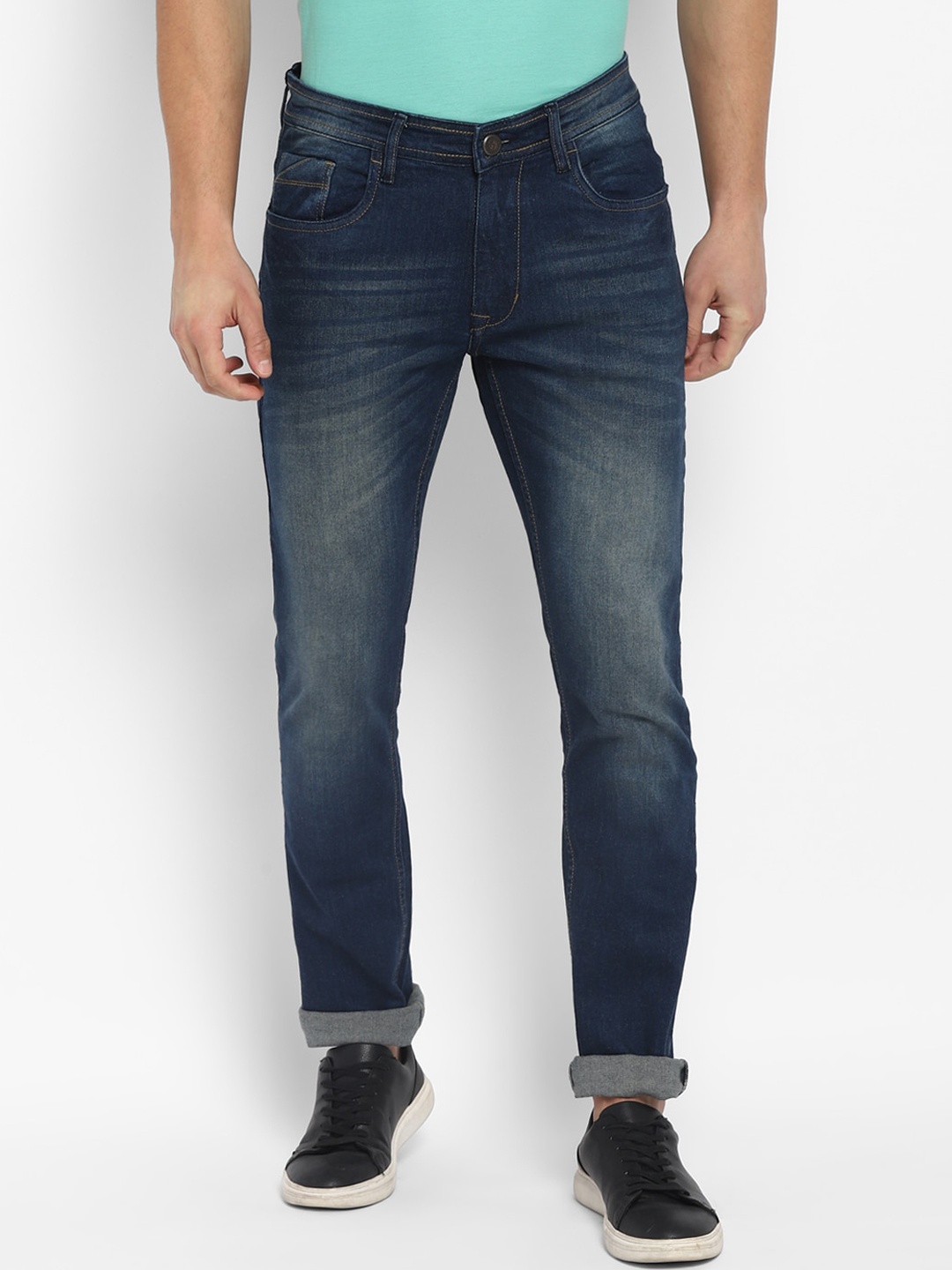 

Red Chief Men Blue Mildly Distressed Heavy Fade Jeans