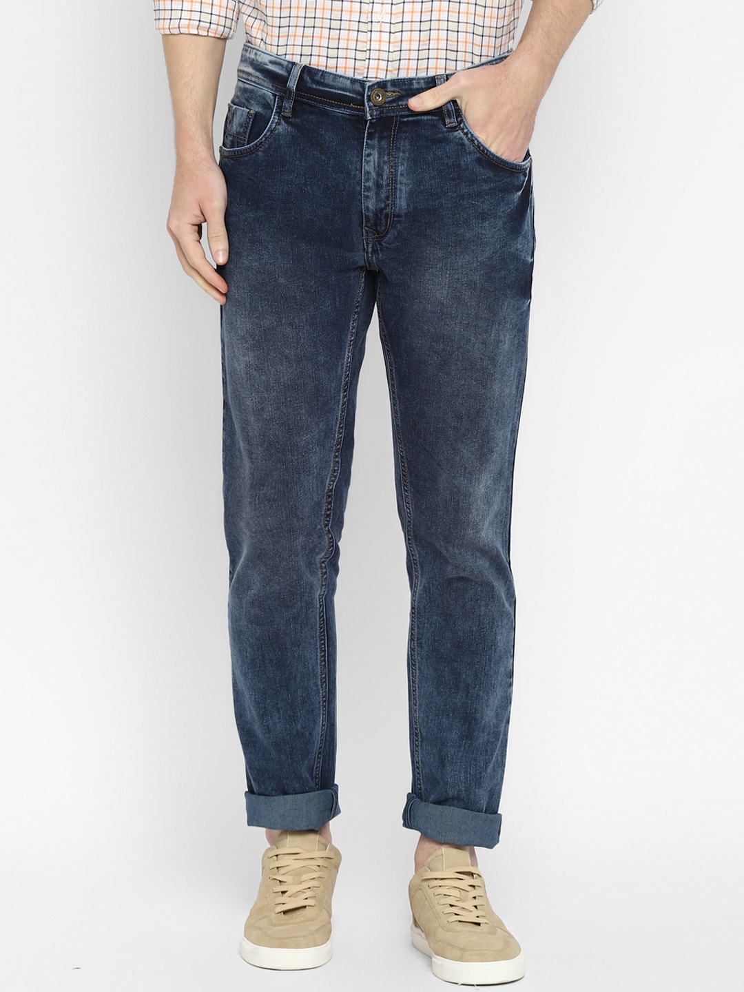 

Red Chief Men Blue Mildly Distressed Heavy Fade Jeans