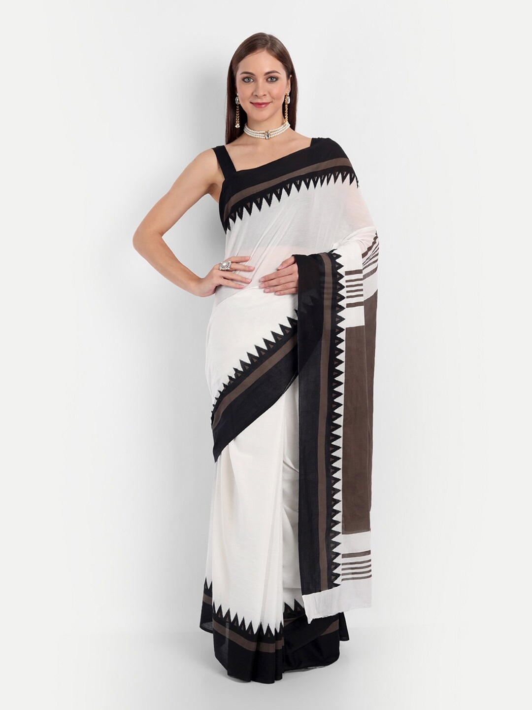 

BUTA BUTI Women White & Black Pure Cotton Saree