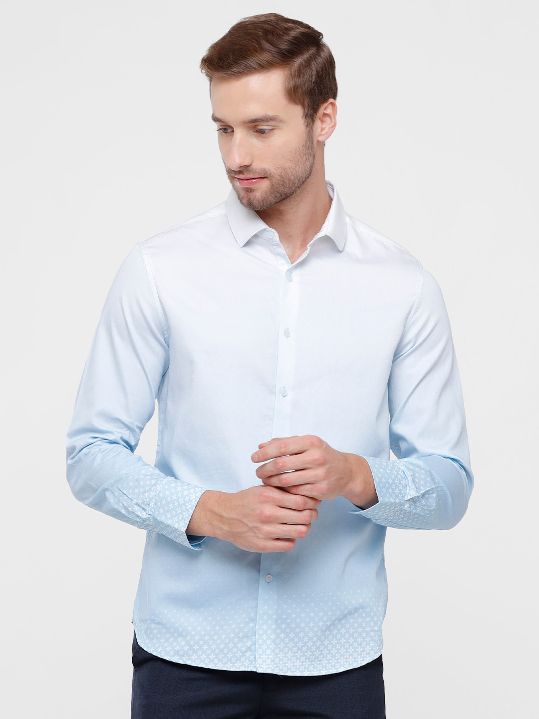 

CROYDON UK Men Blue Classic Regular Fit Ombre Printed Casual Shirt