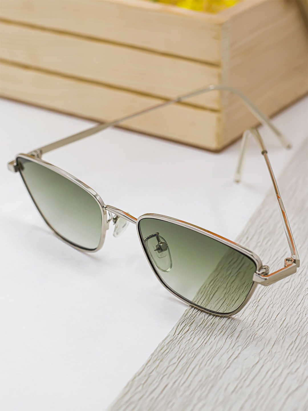 

Bellofox Women Grey Lens & Steel-Toned Other Sunglasses