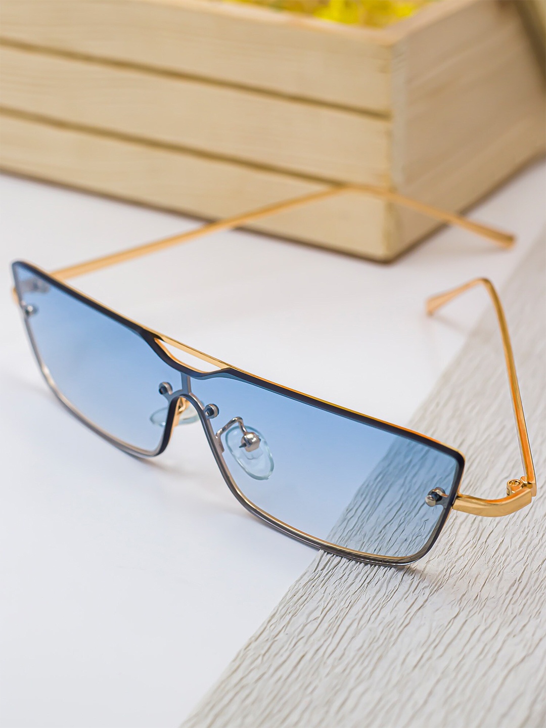 

Bellofox Women Blue Lens & Rose Gold-Toned Rectangle Sunglasses
