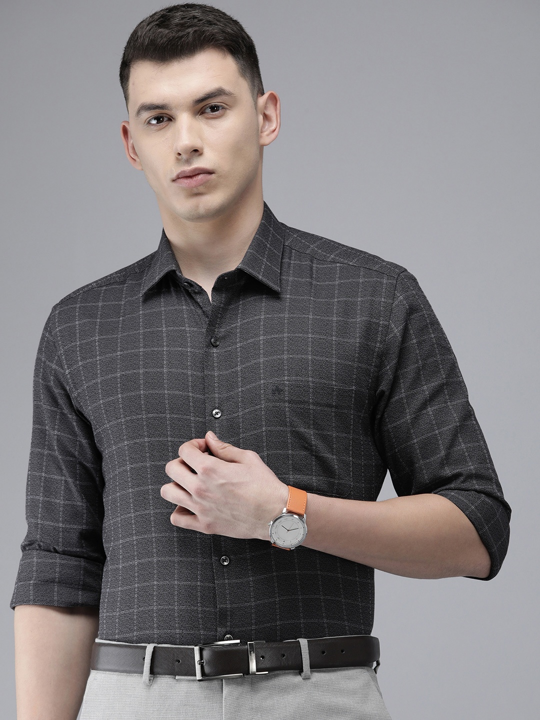 

Arrow Men Grey Buffalo Checked Slim Fit Pure Cotton Casual Shirt