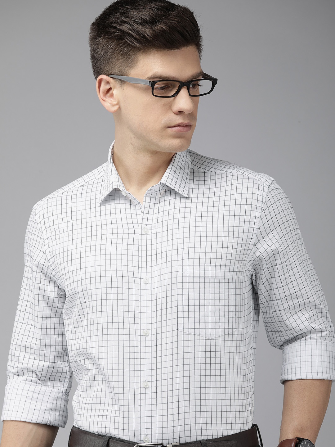 

Arrow Men White Manhattan Slim Fit Checked Pure Cotton Formal Shirt