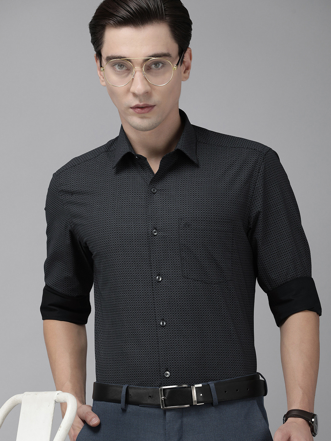 

Arrow Men Black Slim Fit Floral Printed Pure Cotton Formal Shirt