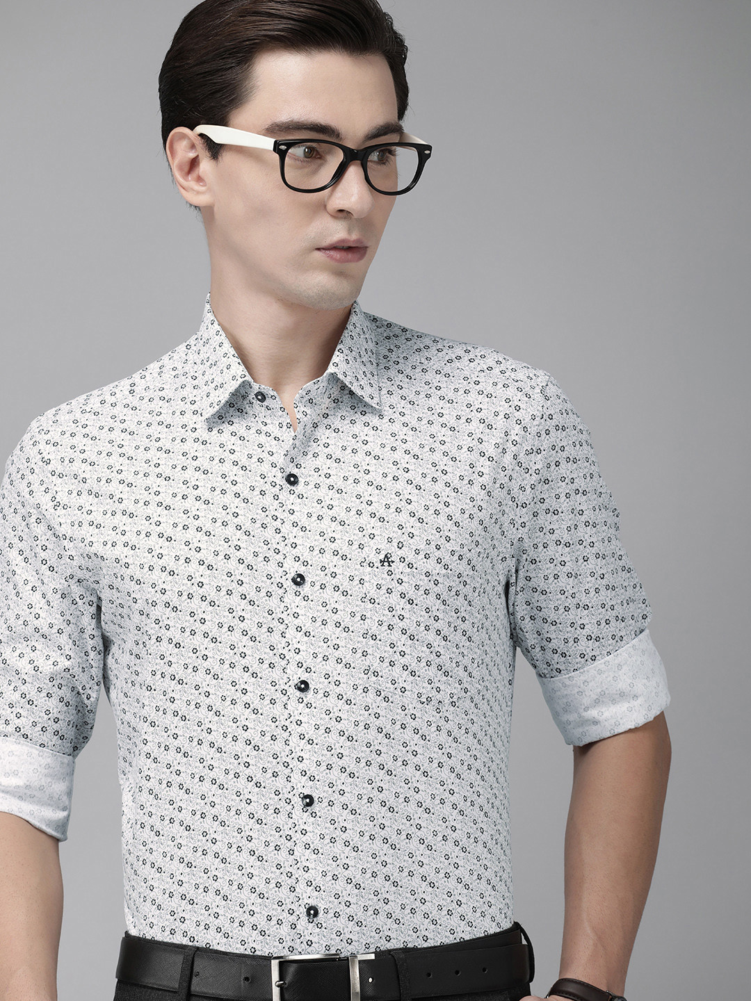 

Arrow Men White & Black Manhattan Slim Fit Floral Printed Pure Cotton Formal Shirt