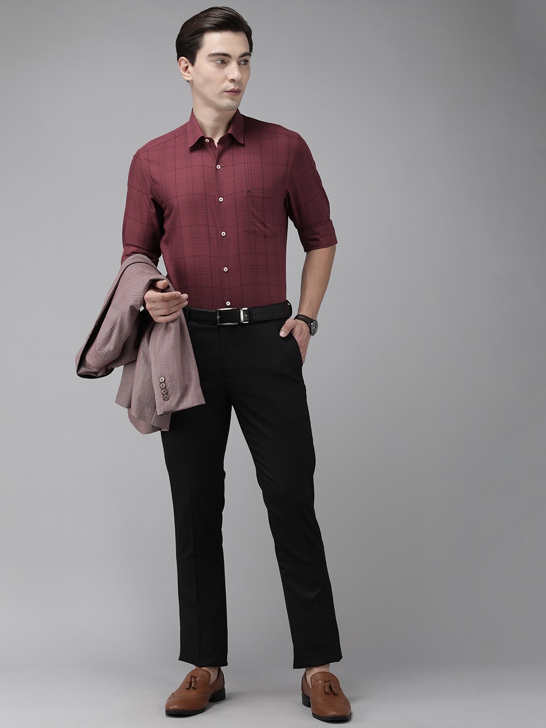 

Arrow Men Maroon & Navy Blue Manhattan Slim Fit Checked Pure Cotton Formal Shirt