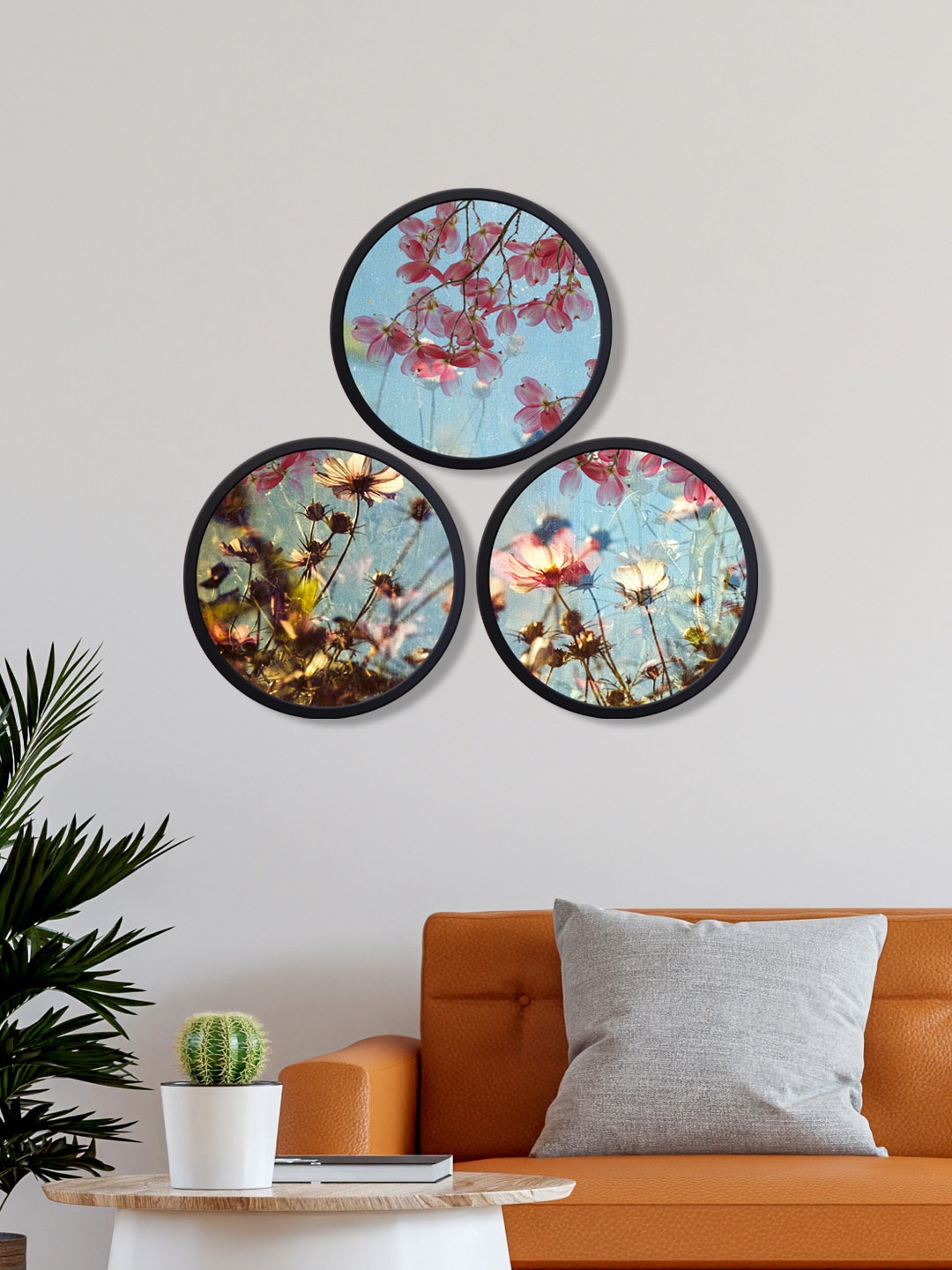 

999Store Set Of 3 Blue Floral Round Painting Frames Wall Art