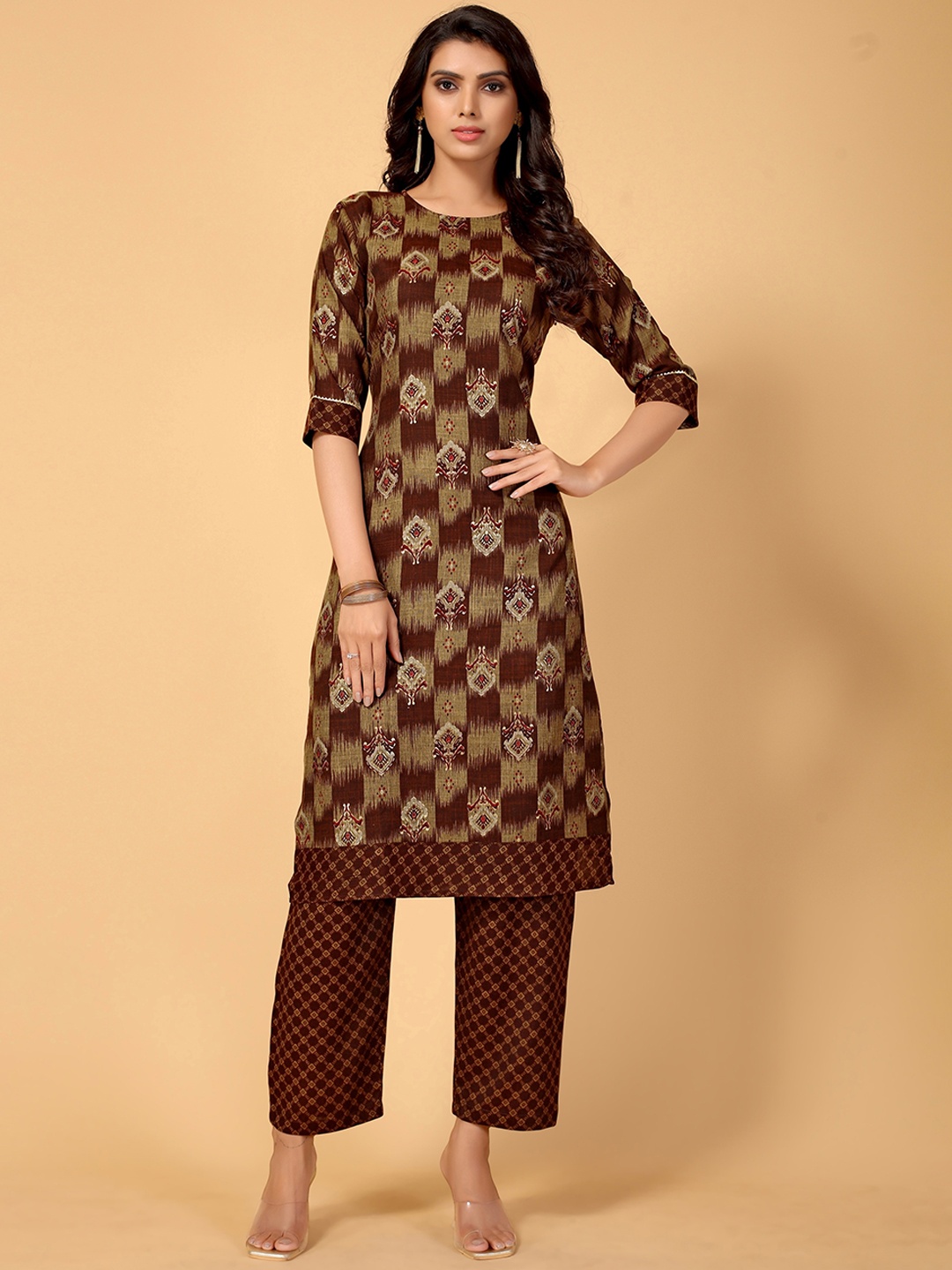 

AA-HA Women Brown Ethnic Motifs Printed Kurta with Trousers