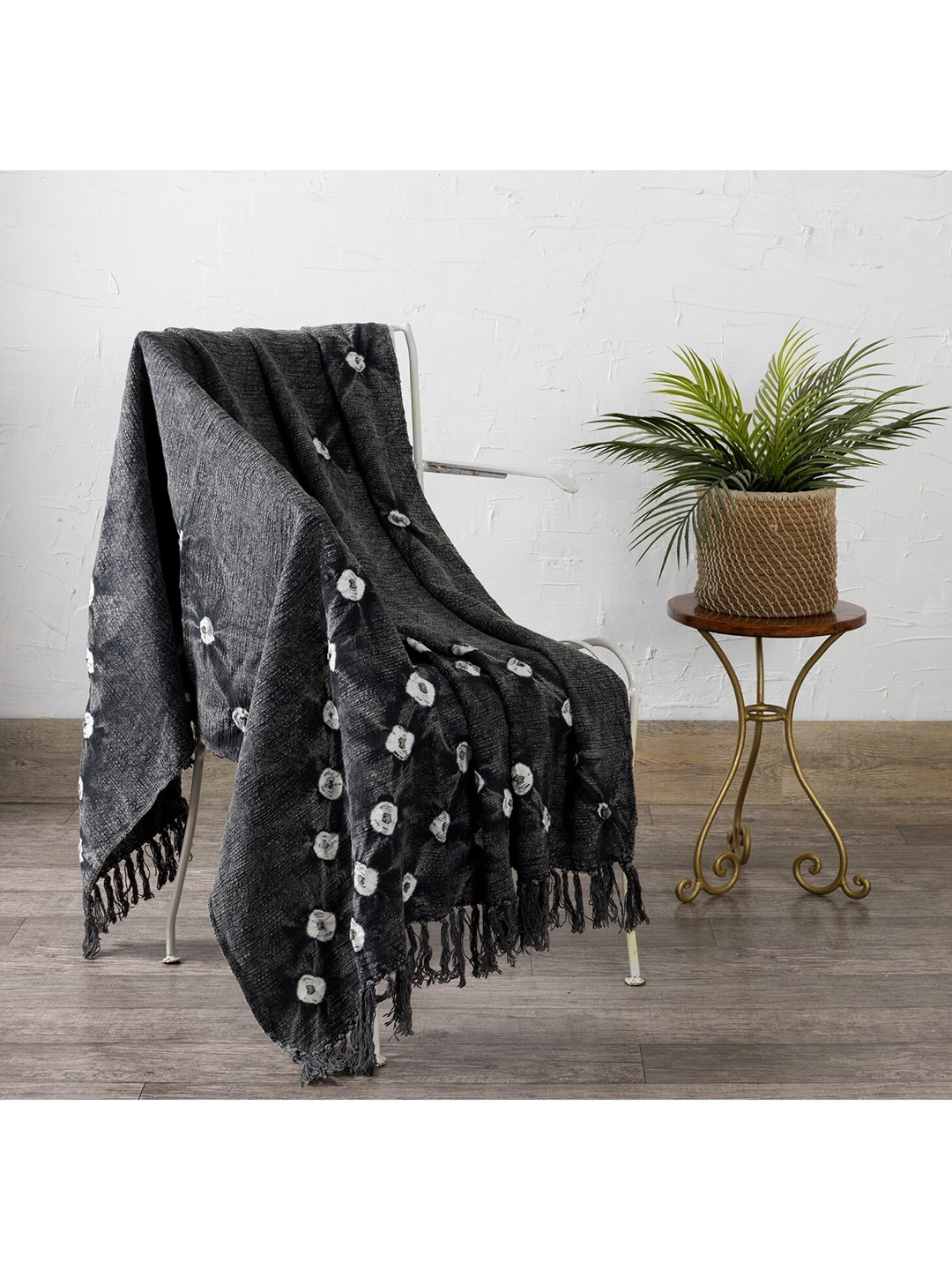 

HANDICRAFT PALACE Grey & White Printed Cotton Tie Dye Coin Shibori Throw