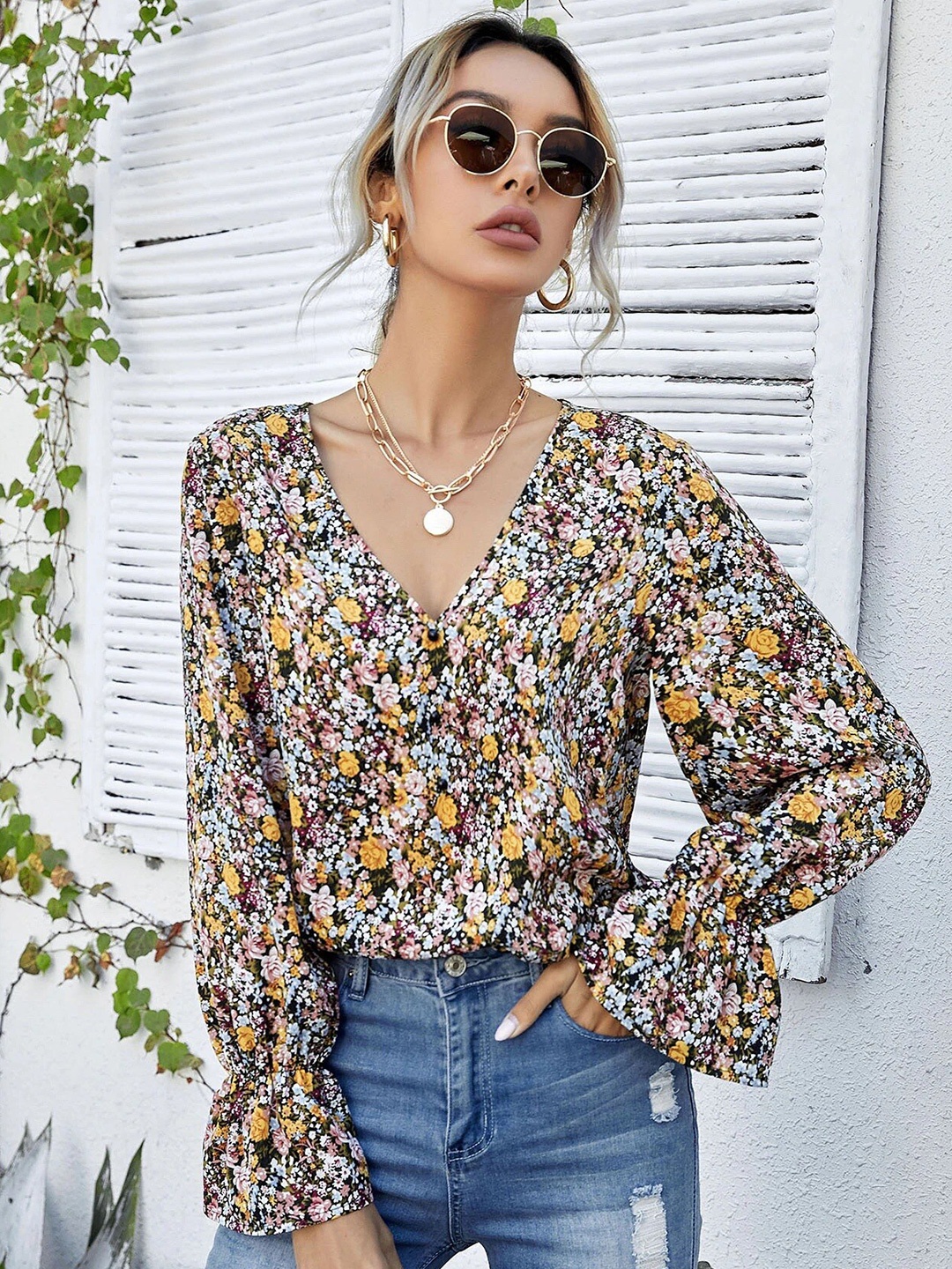 

BoStreet Multicoloured Floral Printed V-Neck Top, Multi
