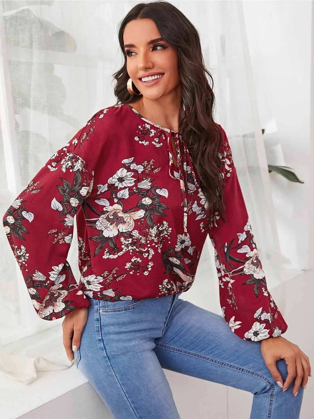

BoStreet Women Red & White Floral Print Tie-Up Neck Top