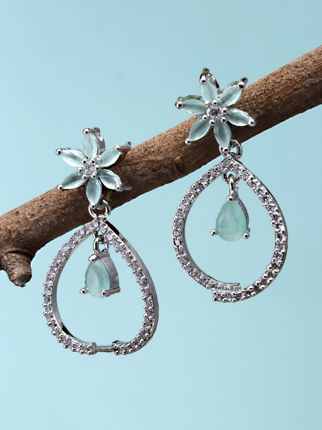 

KARATCART Lime Green & White Contemporary Hoop Earrings