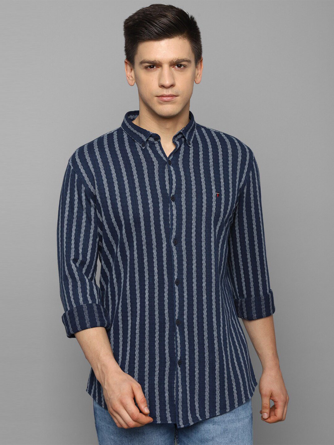 

Louis Philippe Jeans Men Navy Blue Slim Fit Striped Casual Shirt