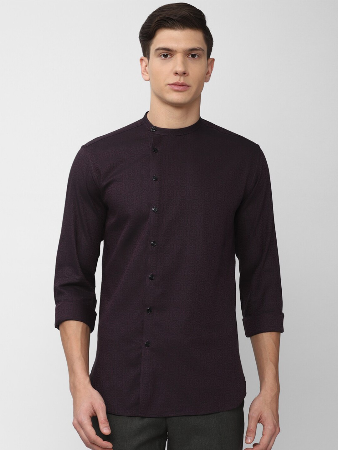 

V Dot Men Purple Slim Fit Printed Casual Shirt