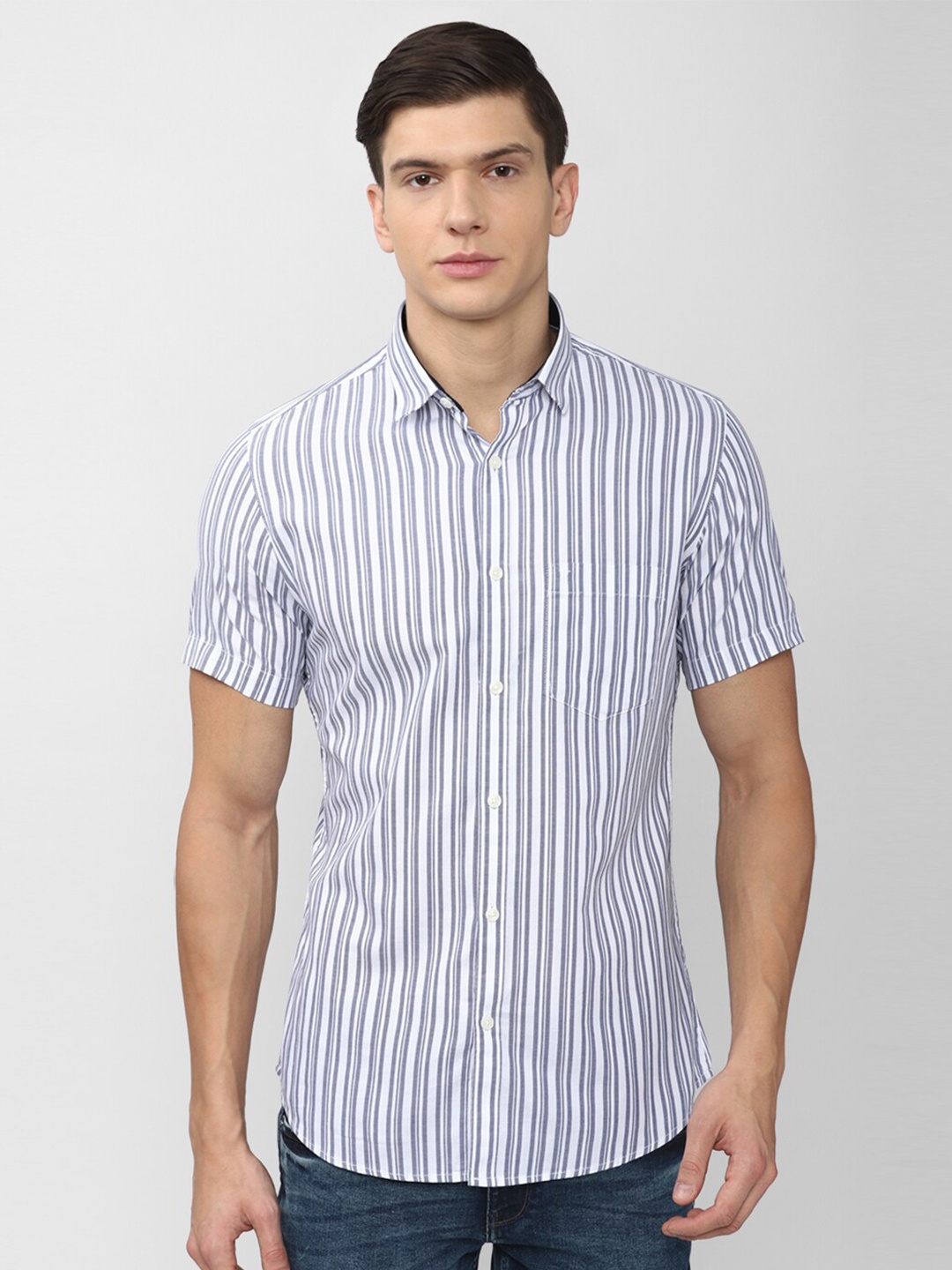 

Van Heusen Sport Men Blue Slim Fit Striped Casual Shirt