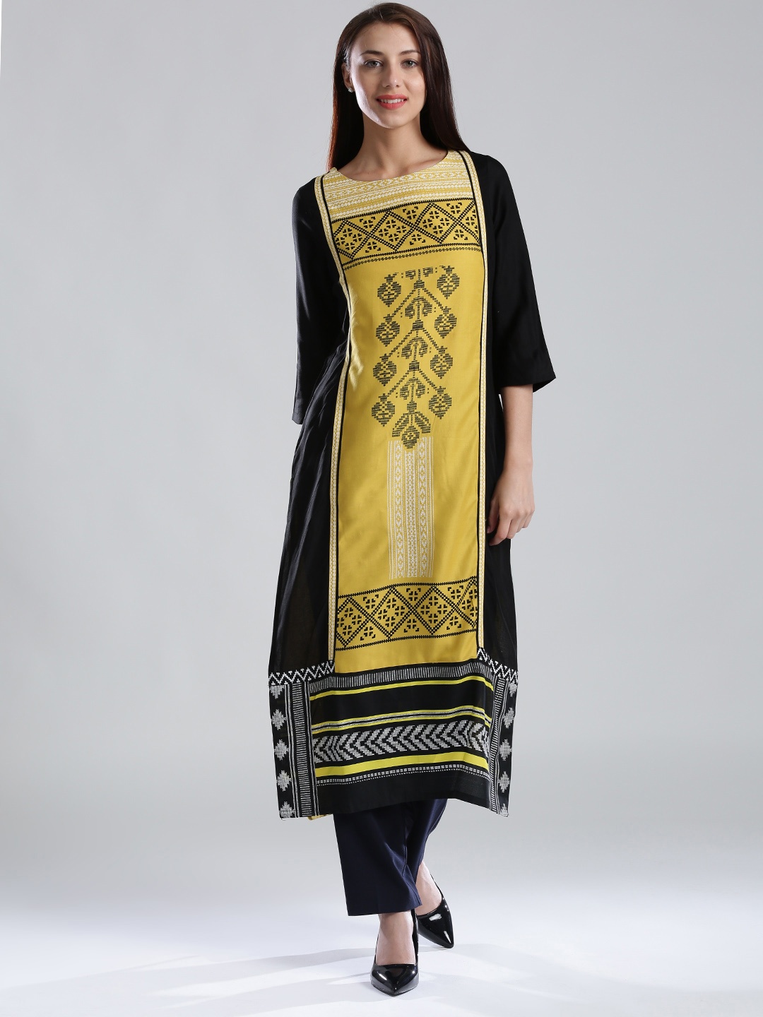 

W Women Mustard Yellow & Black Printed Straight Kurta