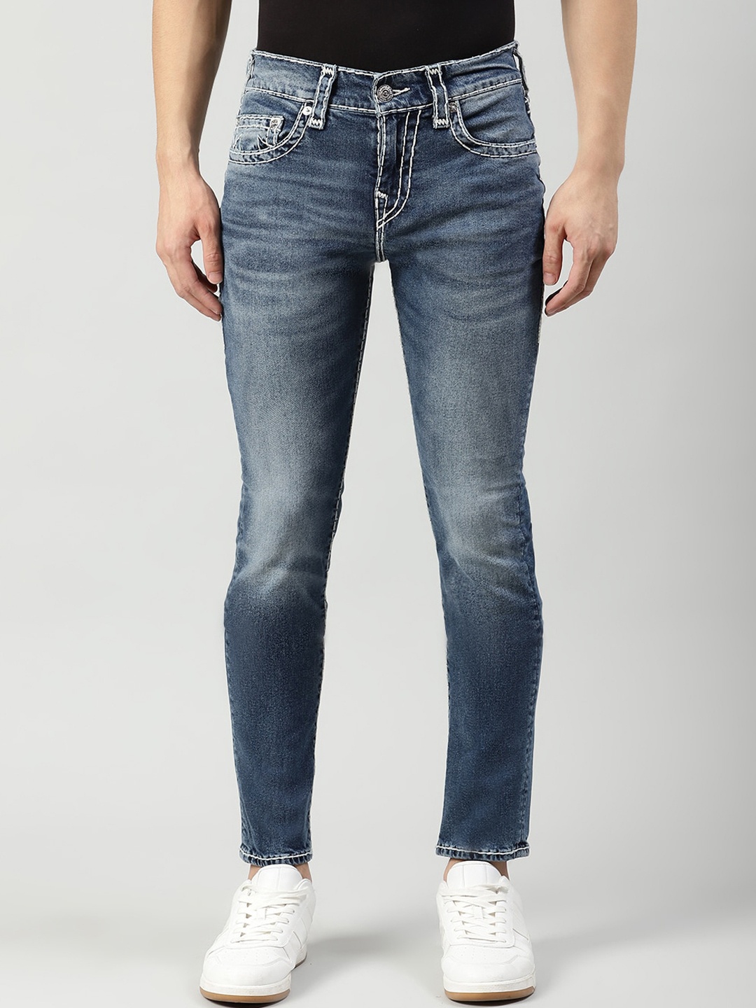 

True Religion Men Rocco Super T Straight Fit Low Distress Heavy Fade Jeans, Blue