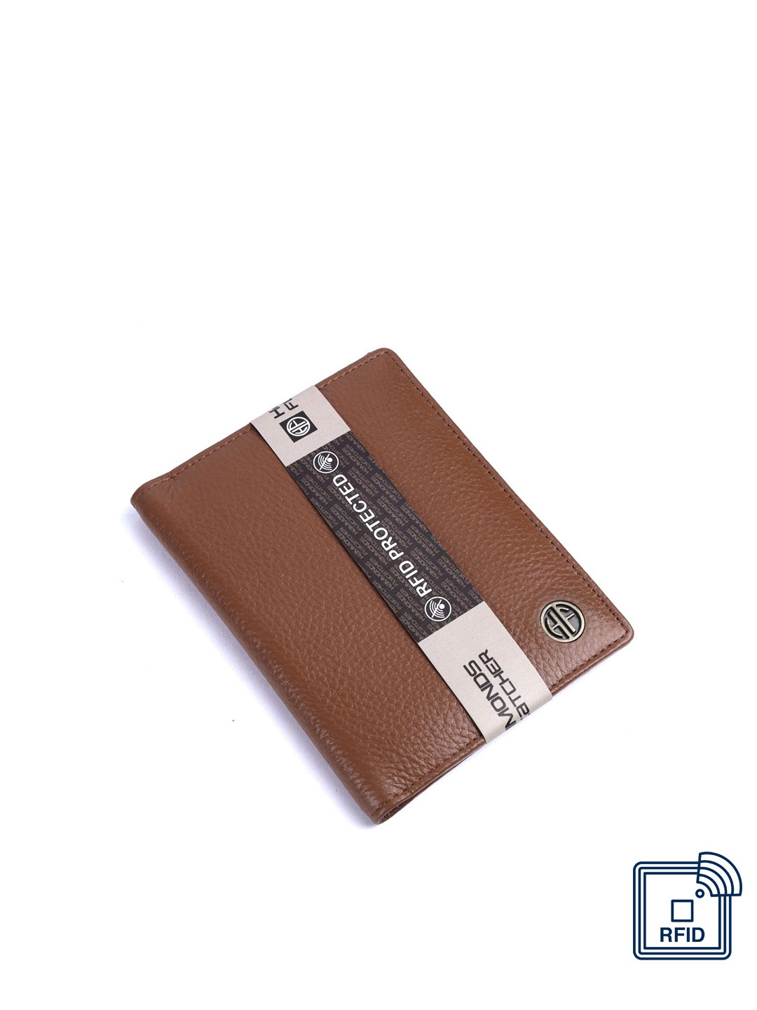 

HAMMONDS FLYCATCHER Unisex Brown Leather Passport Holder
