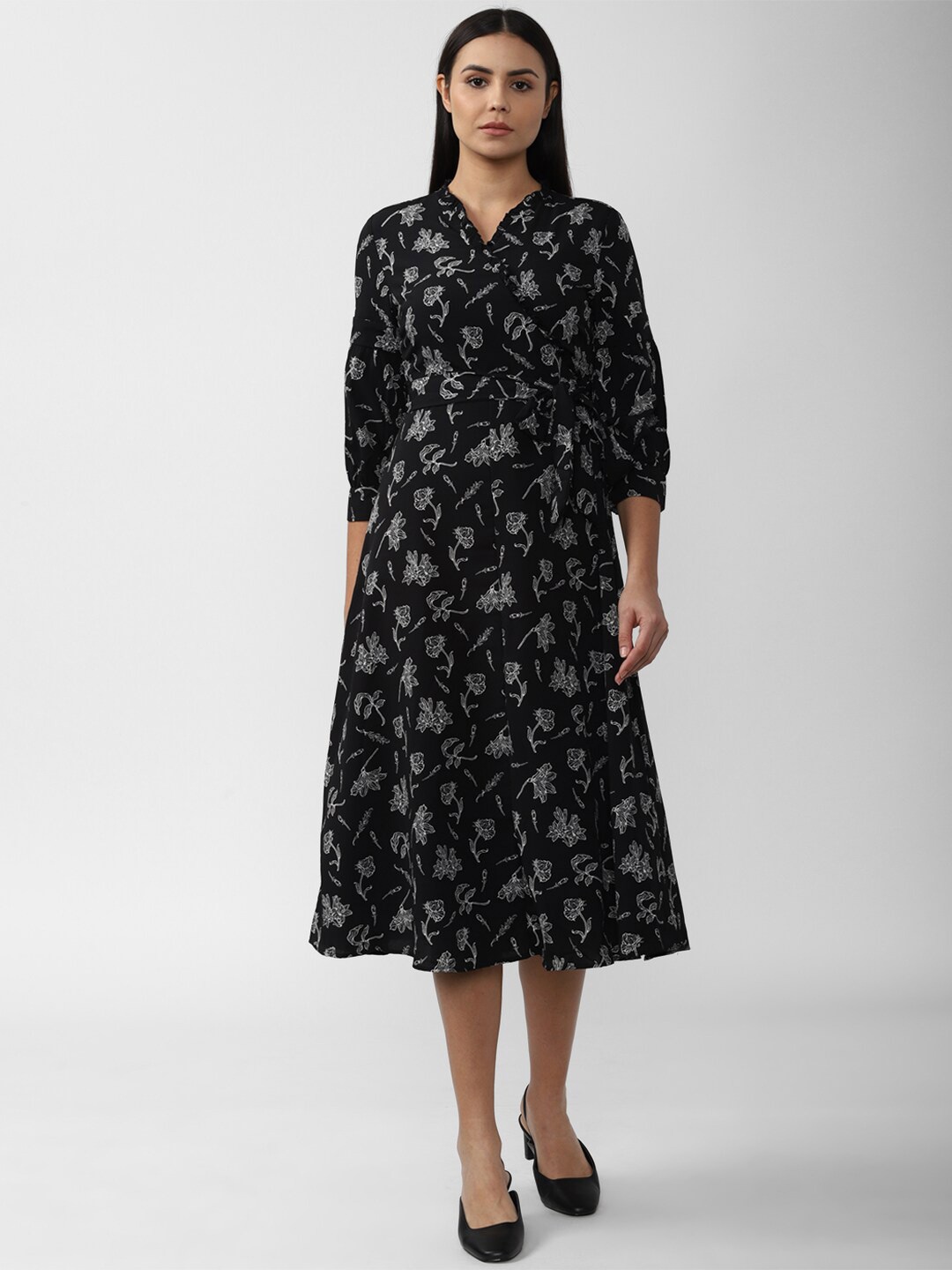 

Van Heusen Woman Black & White Floral Midi Dress