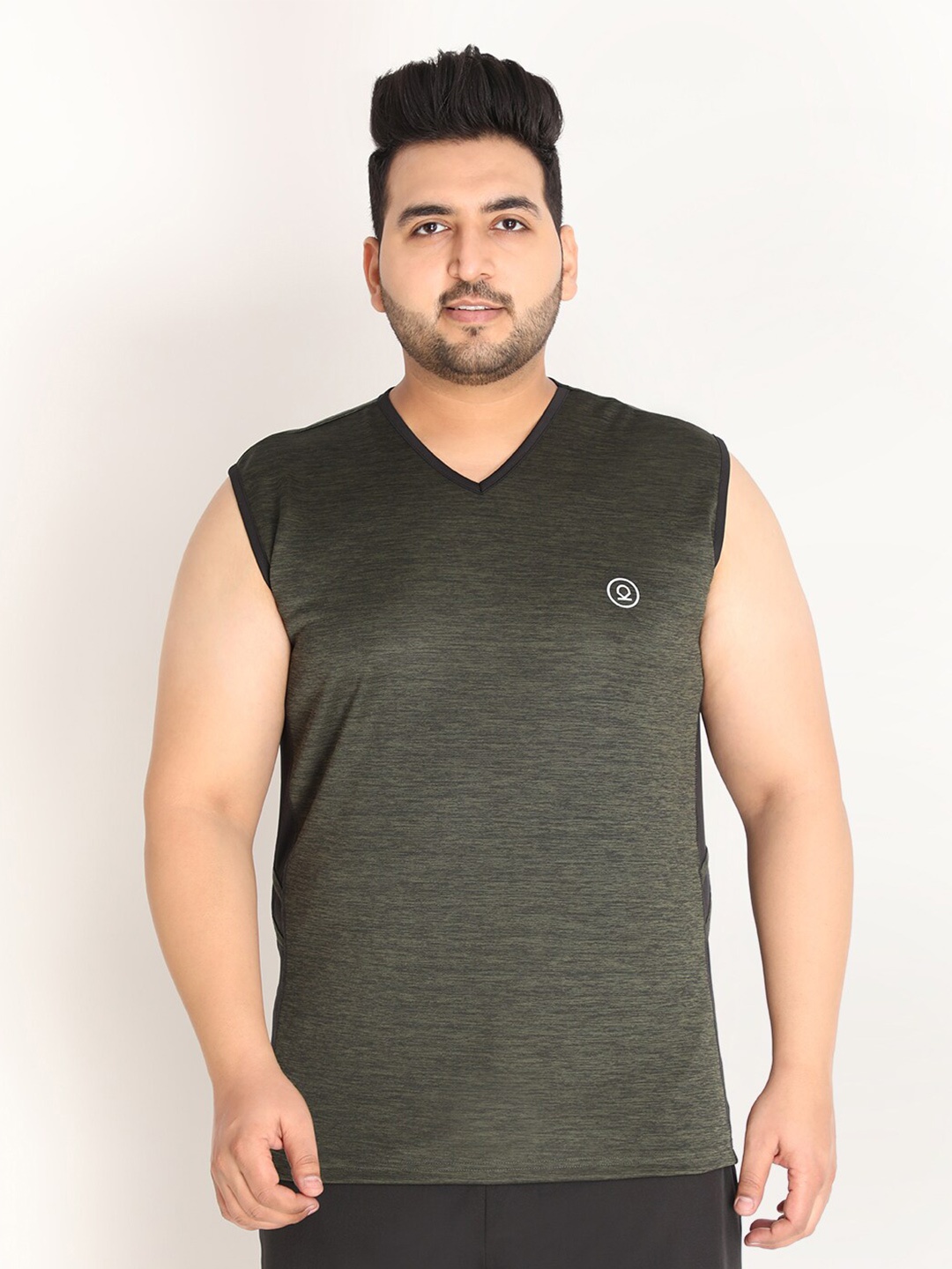 

CHKOKKO Plus Men Olive Green V-Neck T-shirt