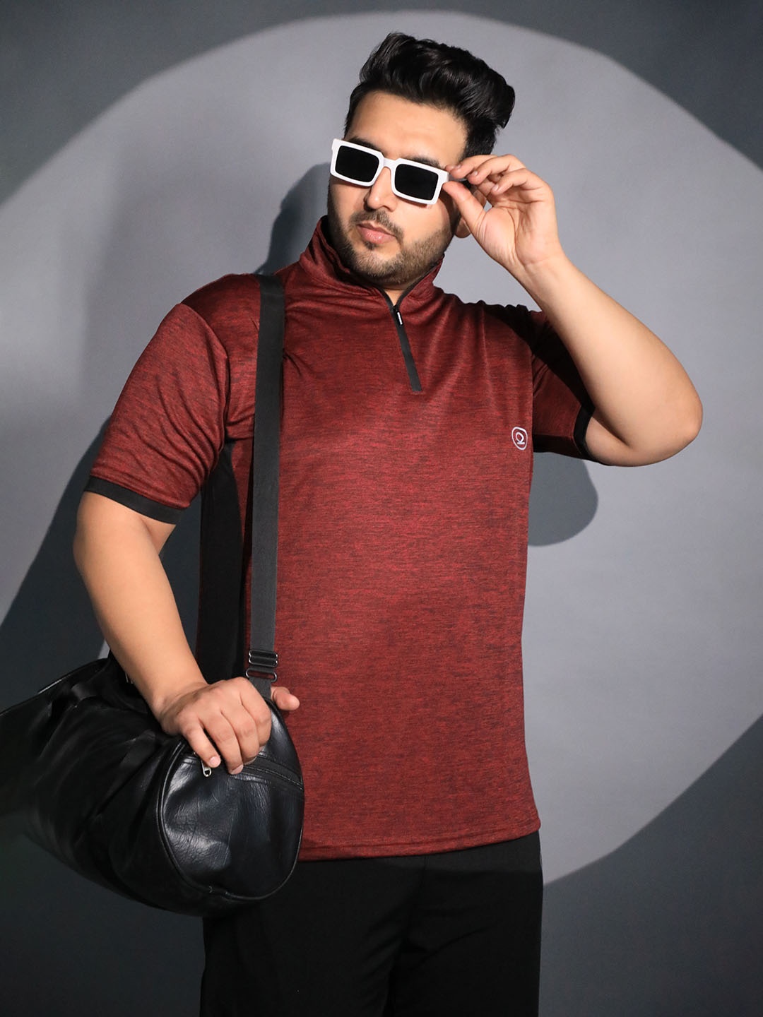 

CHKOKKO Plus Men Maroon High Neck T-shirt