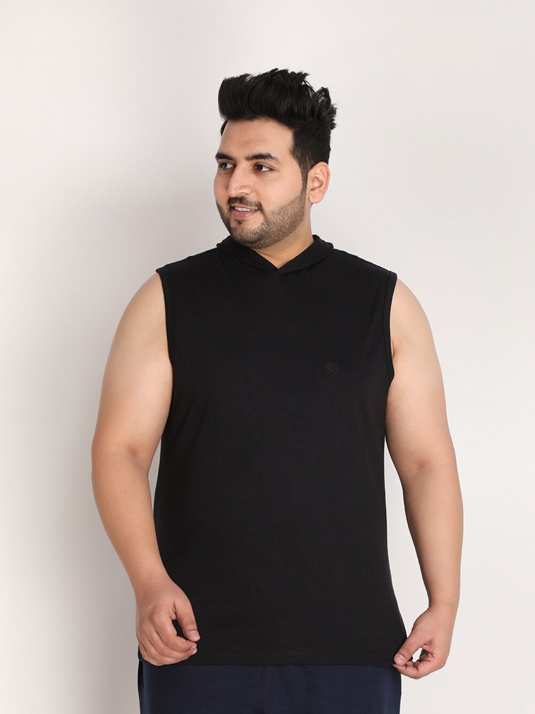 

CHKOKKO Plus Men Black Solid Hooded T-shirt