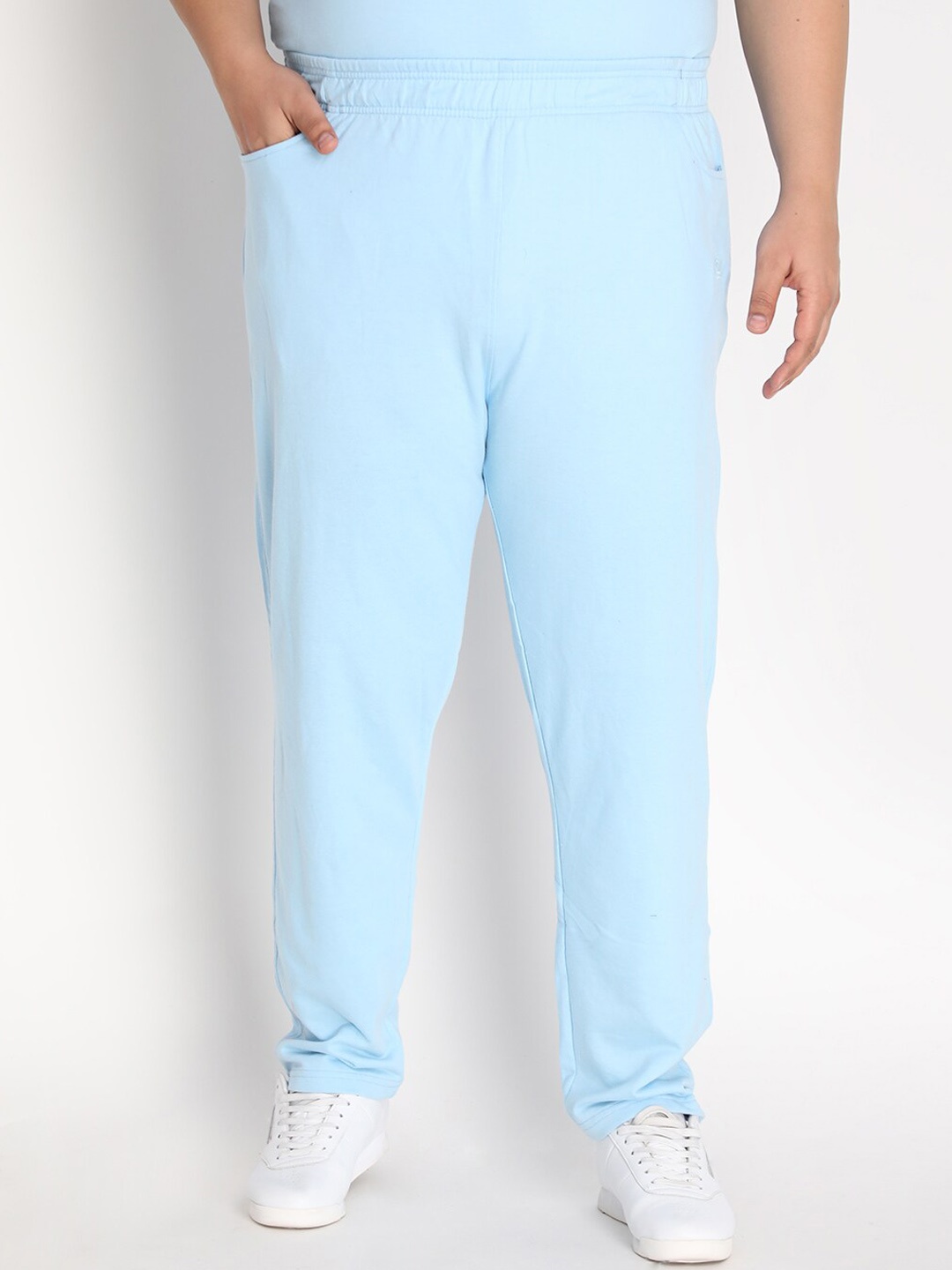 

CHKOKKO Plus Men Blue Solid Relaxed-Fit Track Pant