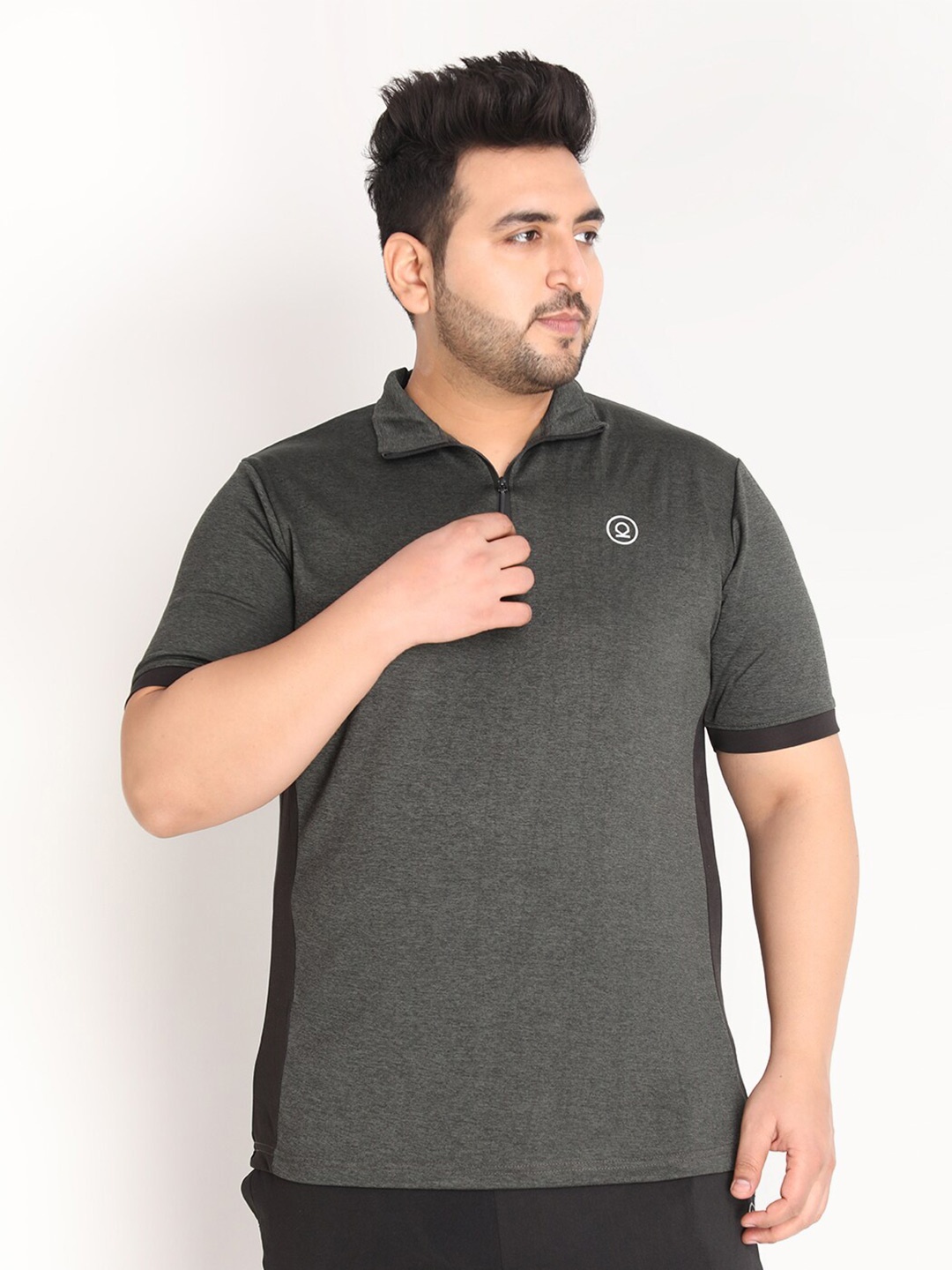 

CHKOKKO Plus Men Olive Green Polo Collar T-shirt