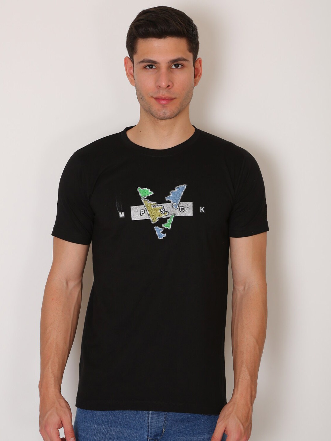 

Zeki Men Black Round Neck Slim Fit T-shirt
