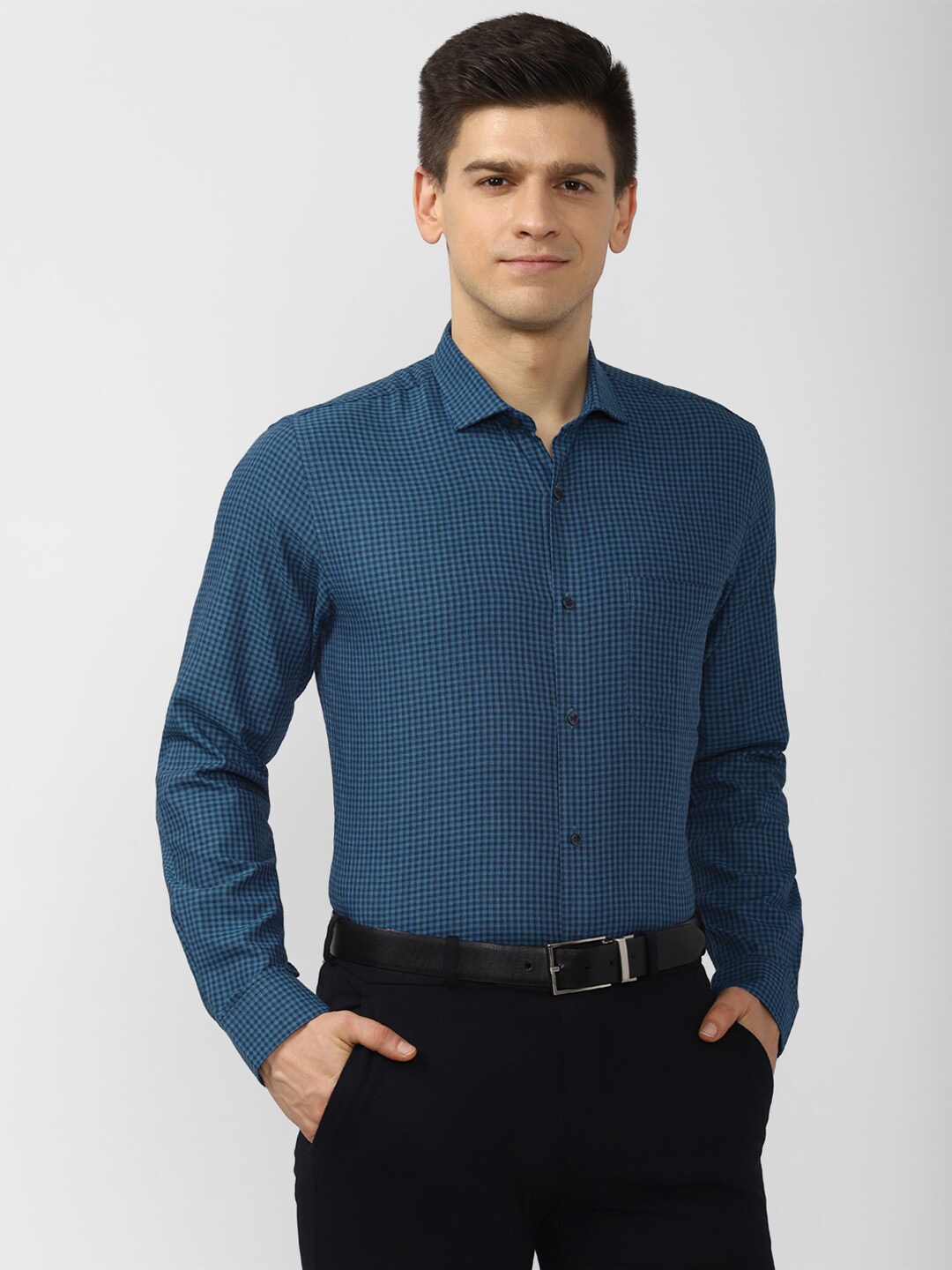 

Peter England Men Blue Slim Fit Checked Formal Shirt